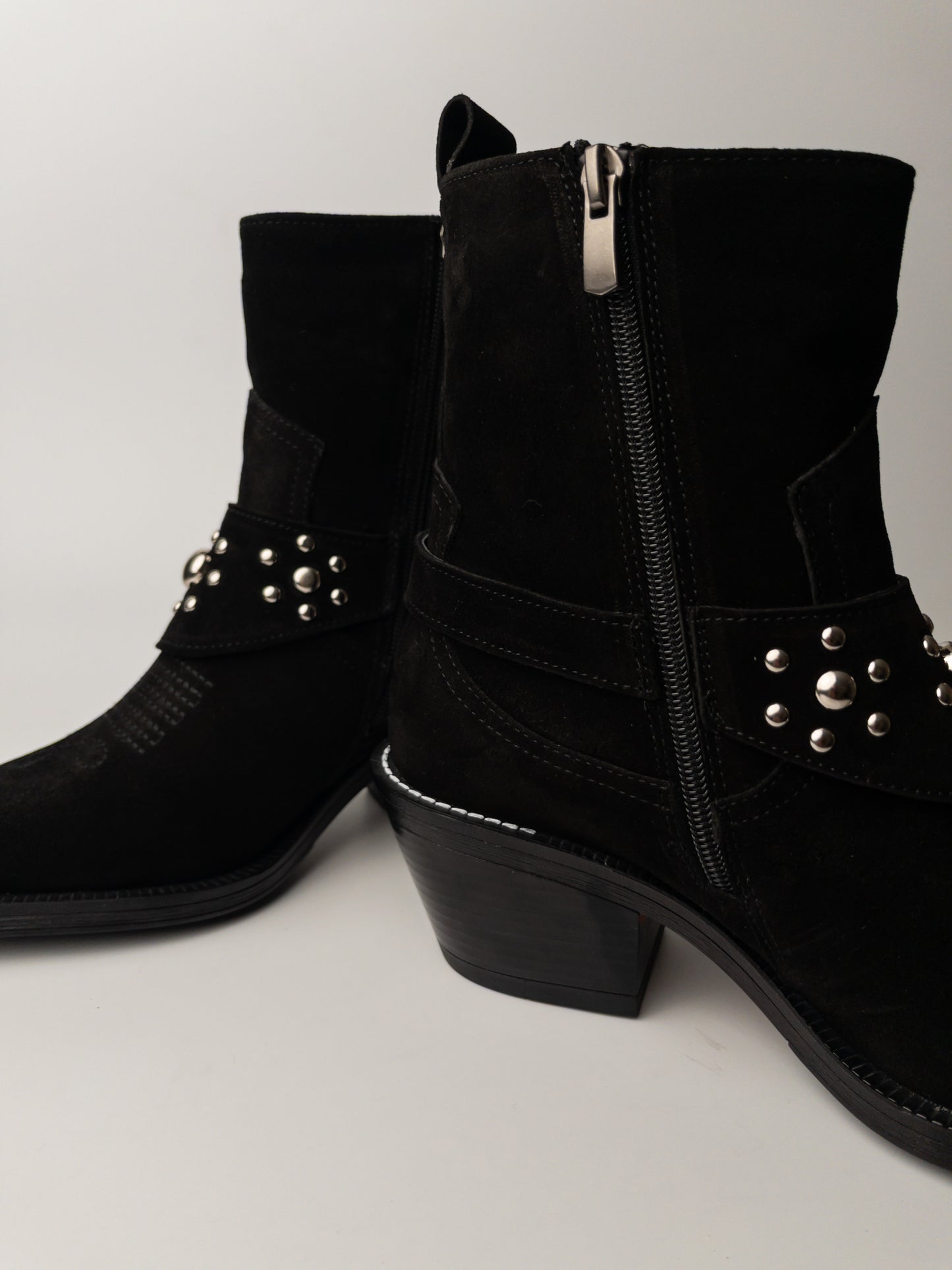 Siyah Hakiki Deri Western Bot – Stud Detaylı