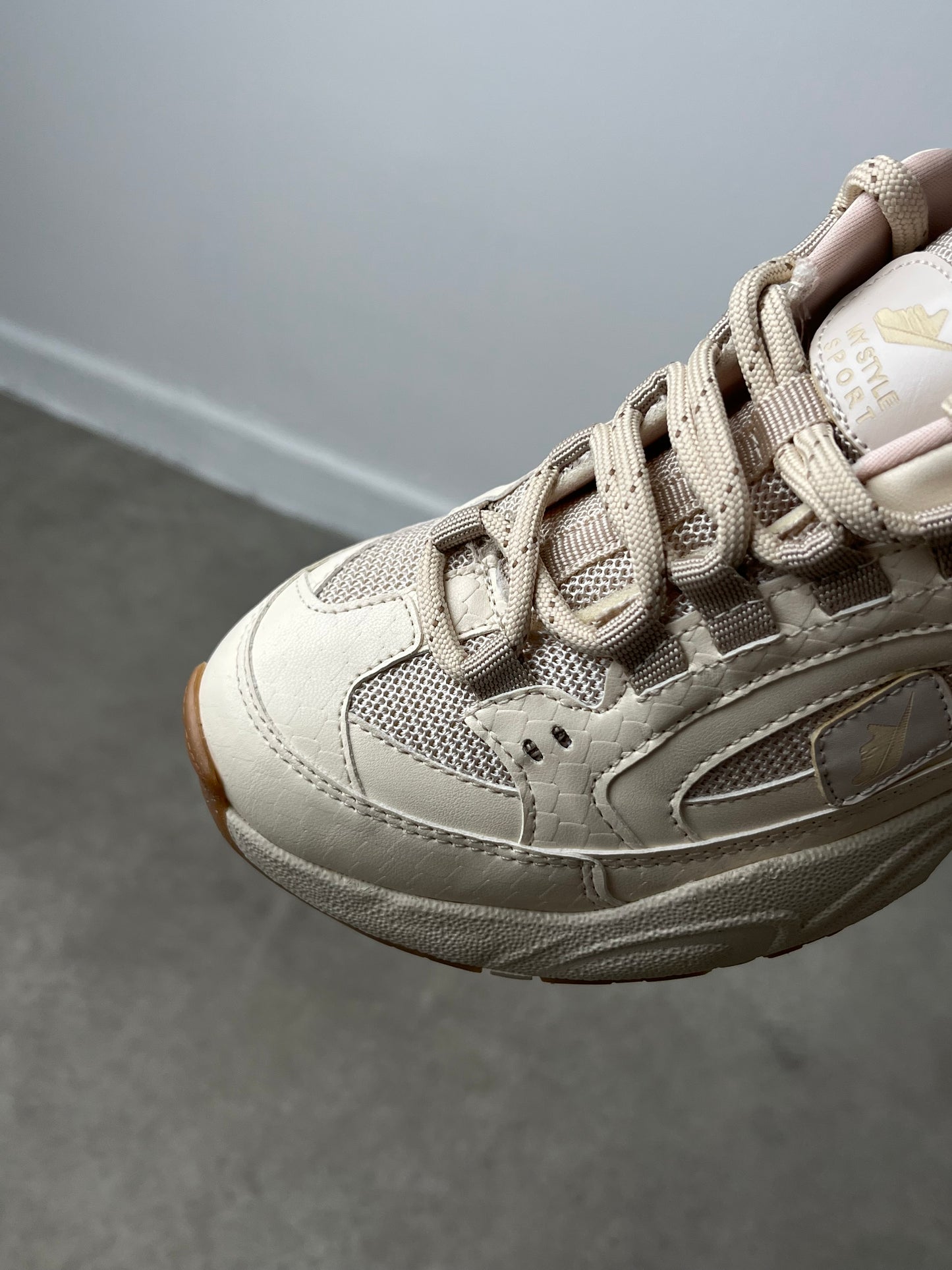 Krem Kalın Tabanlı Sneaker