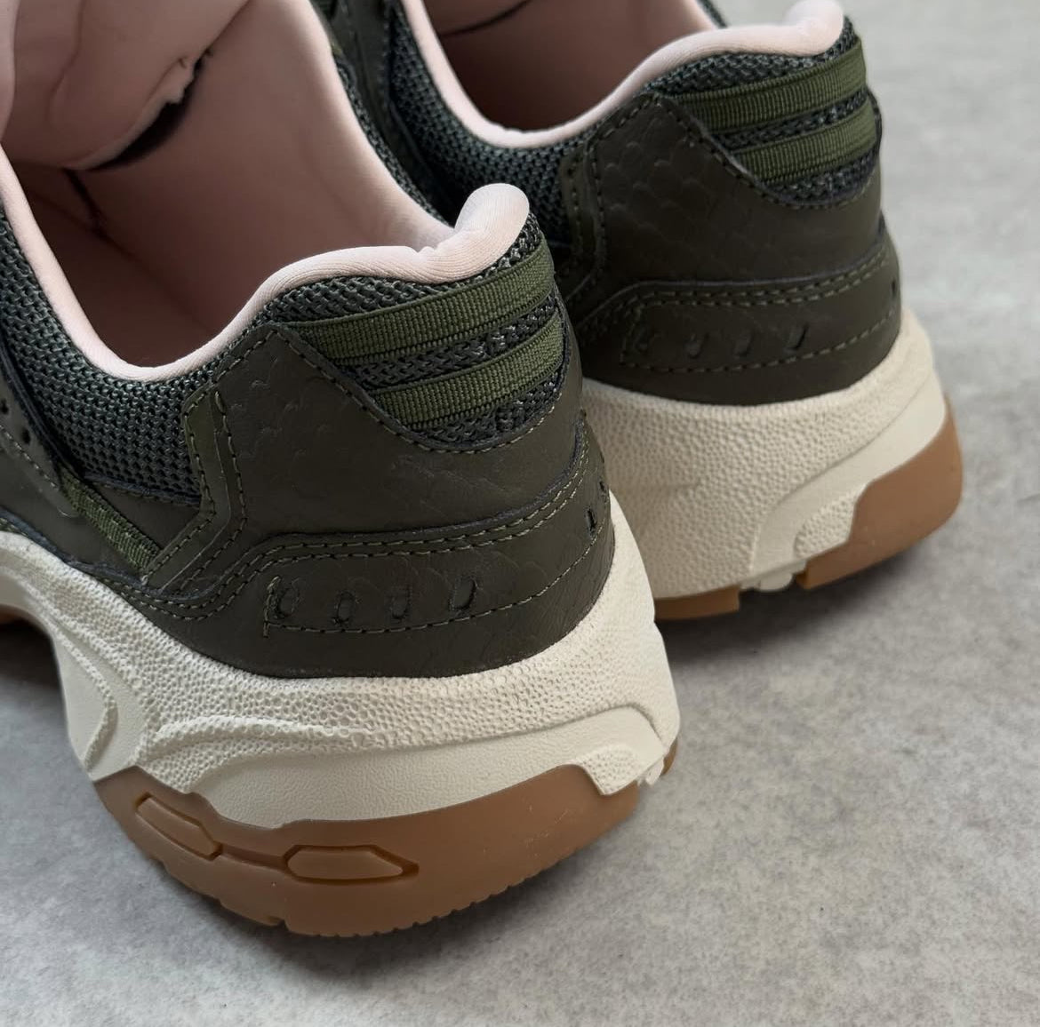 Haki Kalın Tabanlı Sneaker