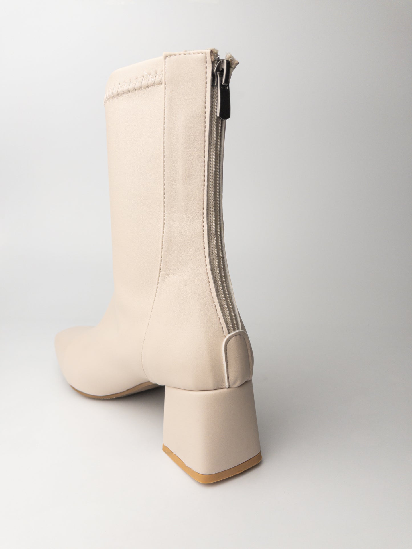 Krem Streç Küt Burun Bot – 5 cm Topuk