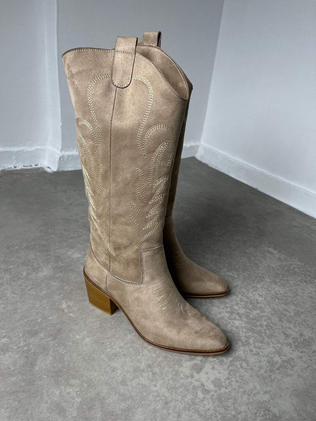 Vizon Süet Western Topuklu Çizme