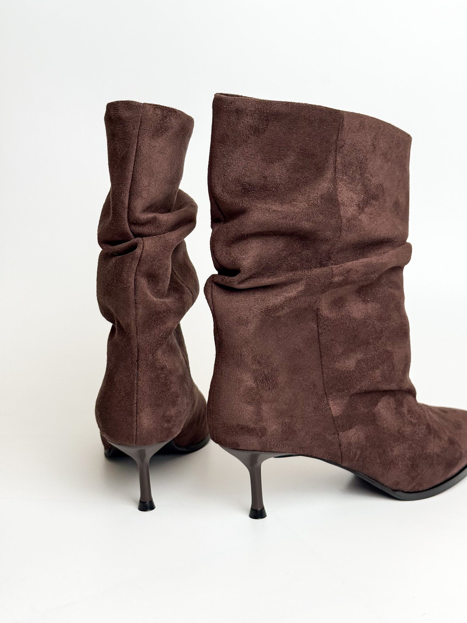 Acı Kahve Süet Büzgülü Bot