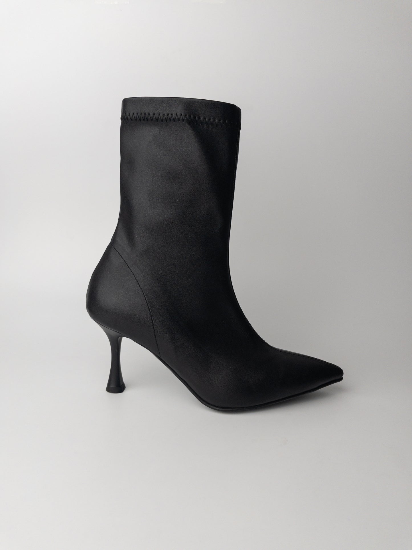 Siyah İnce Topuk Streç Bot – 8 cm Topuk