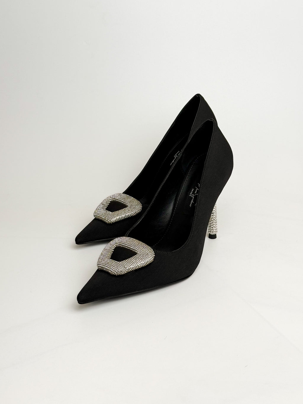 Siyah Taşlı Toka Detaylı Stiletto – Taş Kaplama Topuk