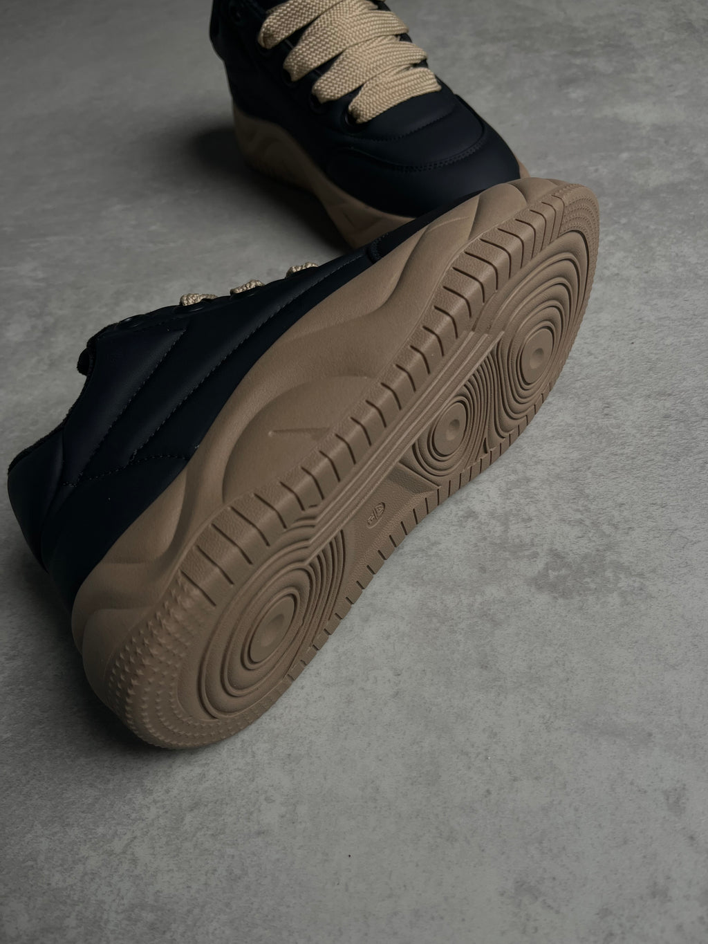 Siyah Kürklü Kalın Taban Sneaker