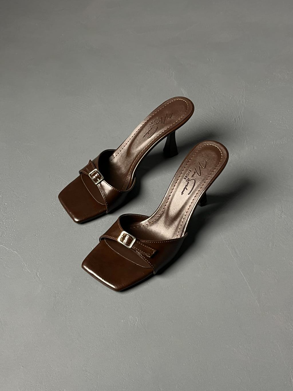 Acı Kahve Toka Detaylı Topuklu Terlik