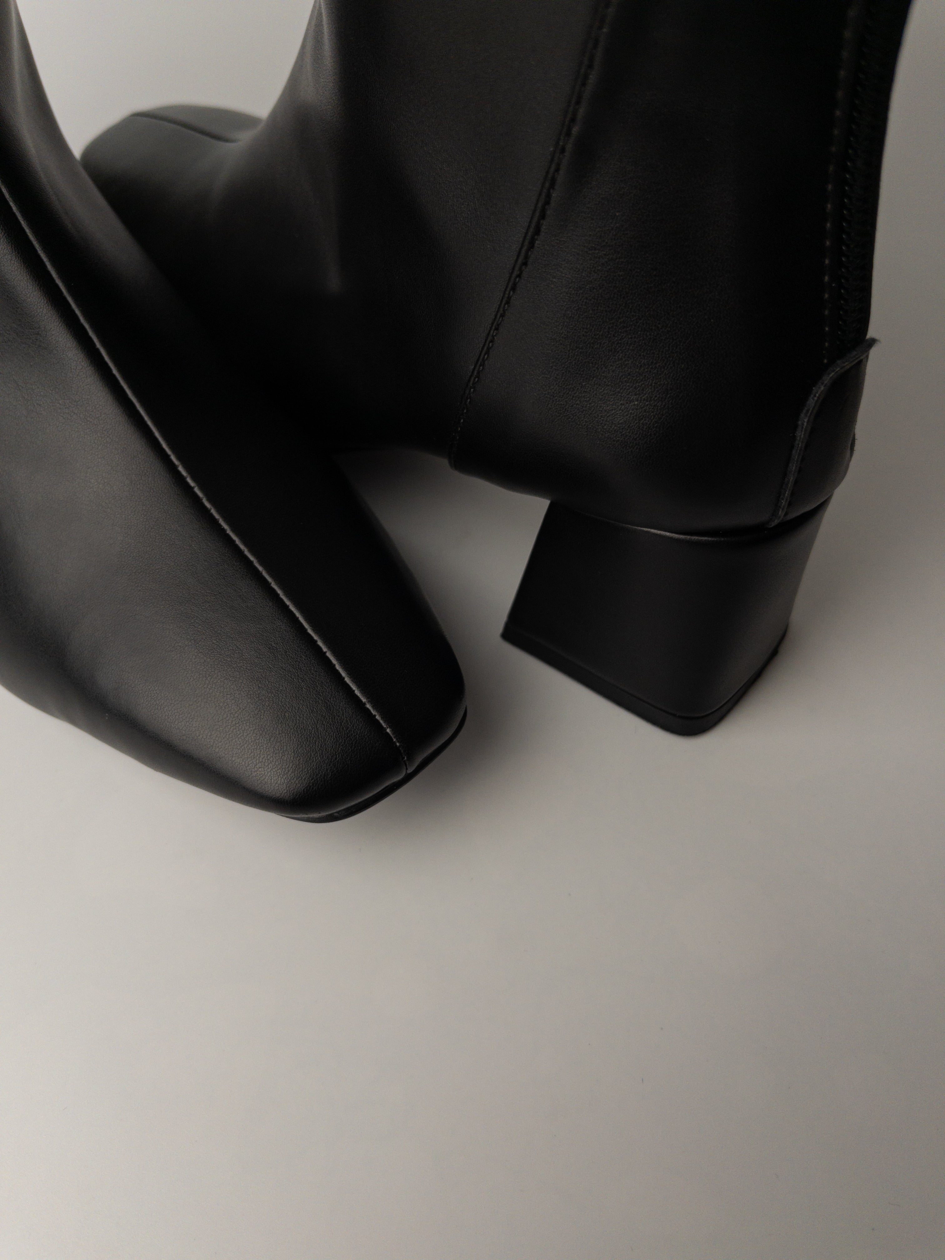 Siyah Streç Küt Burun Bot – 5 cm Topuk