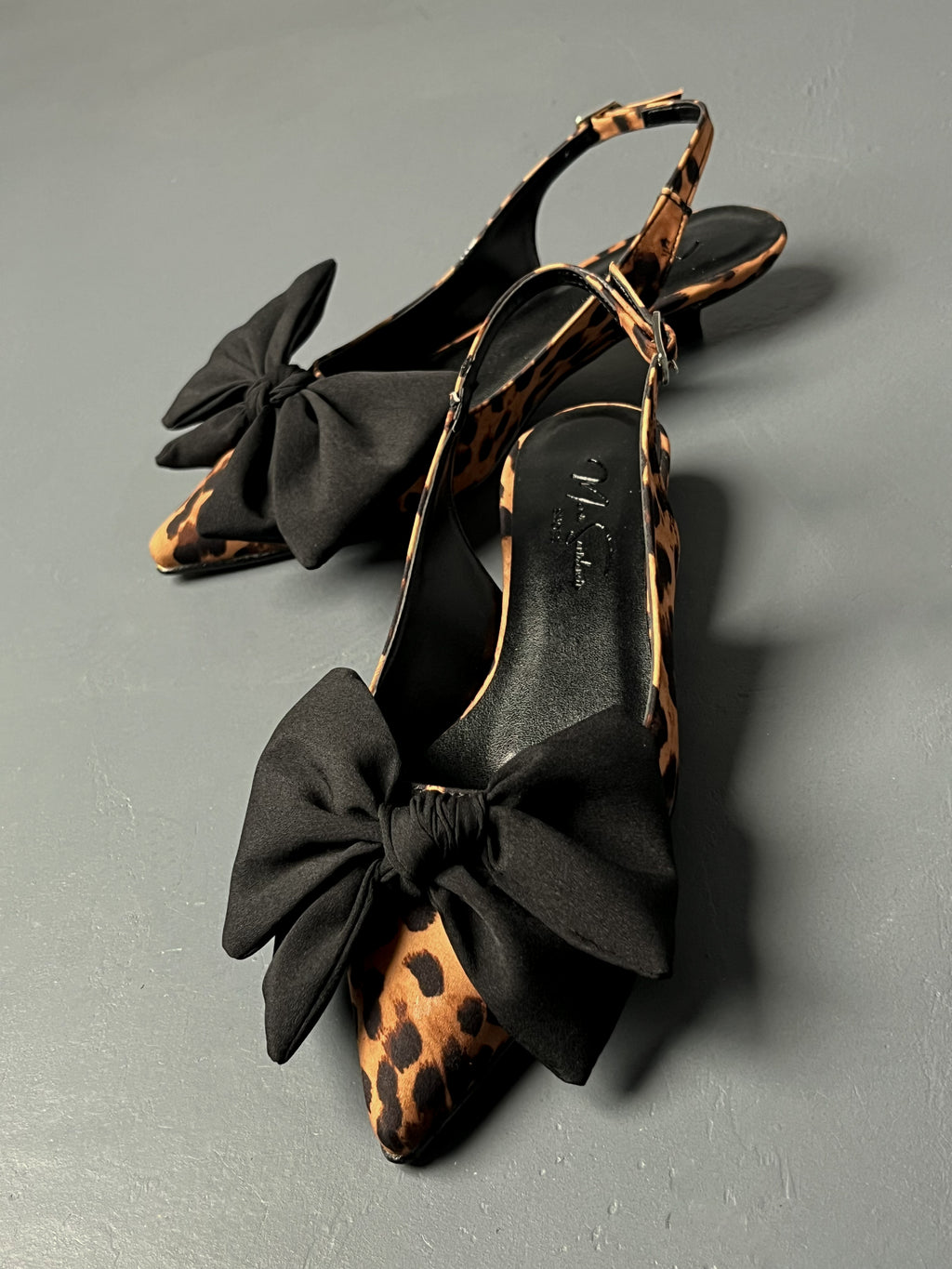 Leopar Desenli Fiyonk Detaylı Kısa Topuklu Ayakkabı
