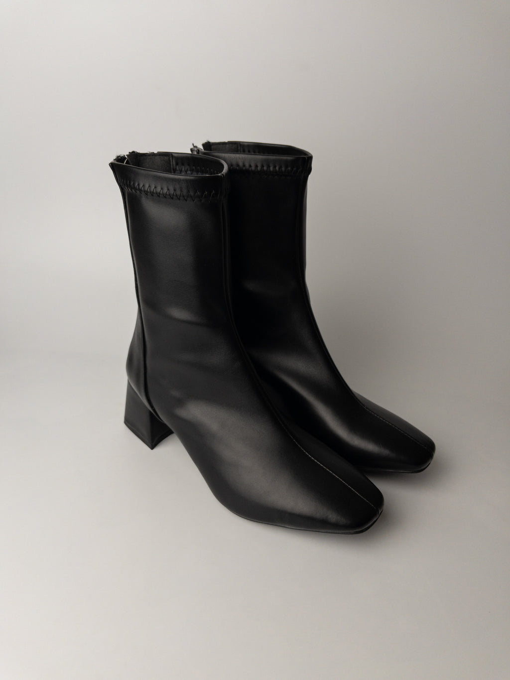 Siyah Streç Küt Burun Bot – 5 cm Topuk