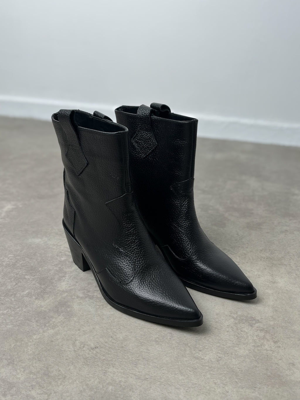 Hakiki Deri Siyah Western Kısa Çizme