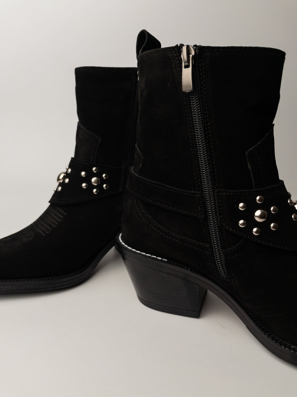 Siyah Hakiki Deri Western Bot – Stud Detaylı