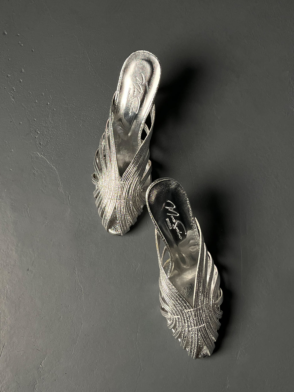 Gümüş İnce Bantlı Topuklu Terlik (8 cm)