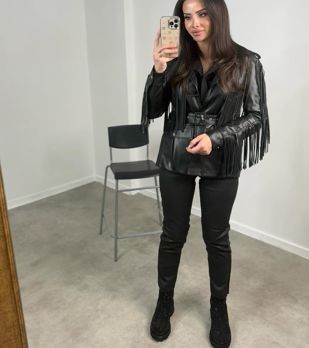 Siyah Taş Detaylı Kalın Tabanlı Bot