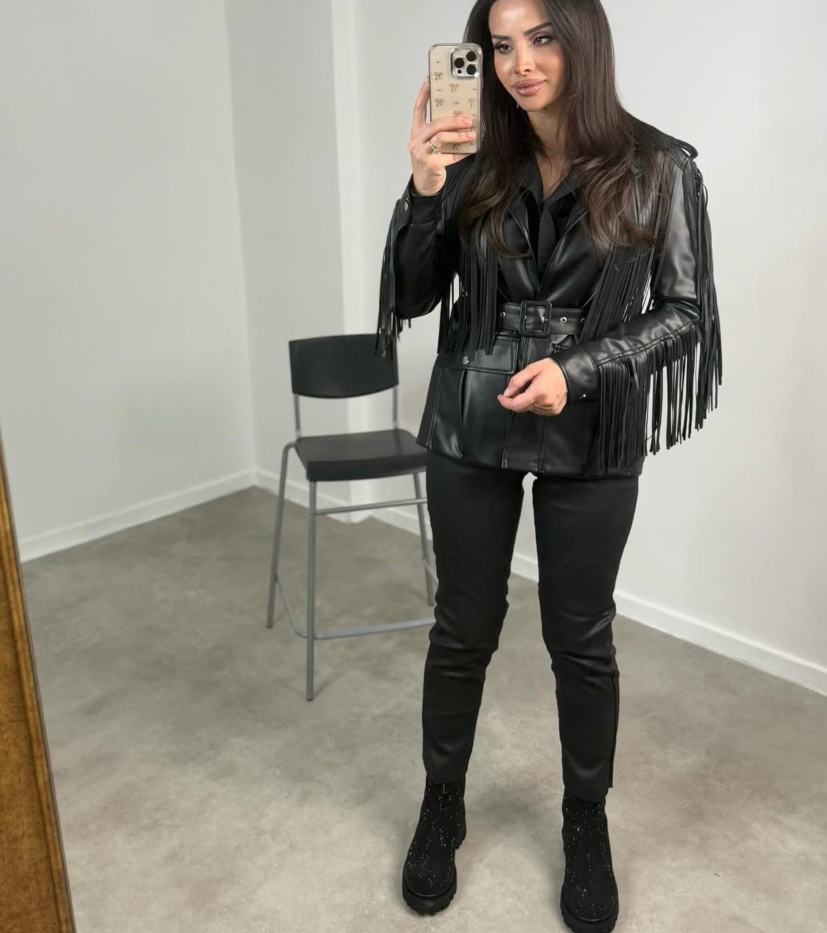 Siyah Taş Detaylı Kalın Tabanlı Bot