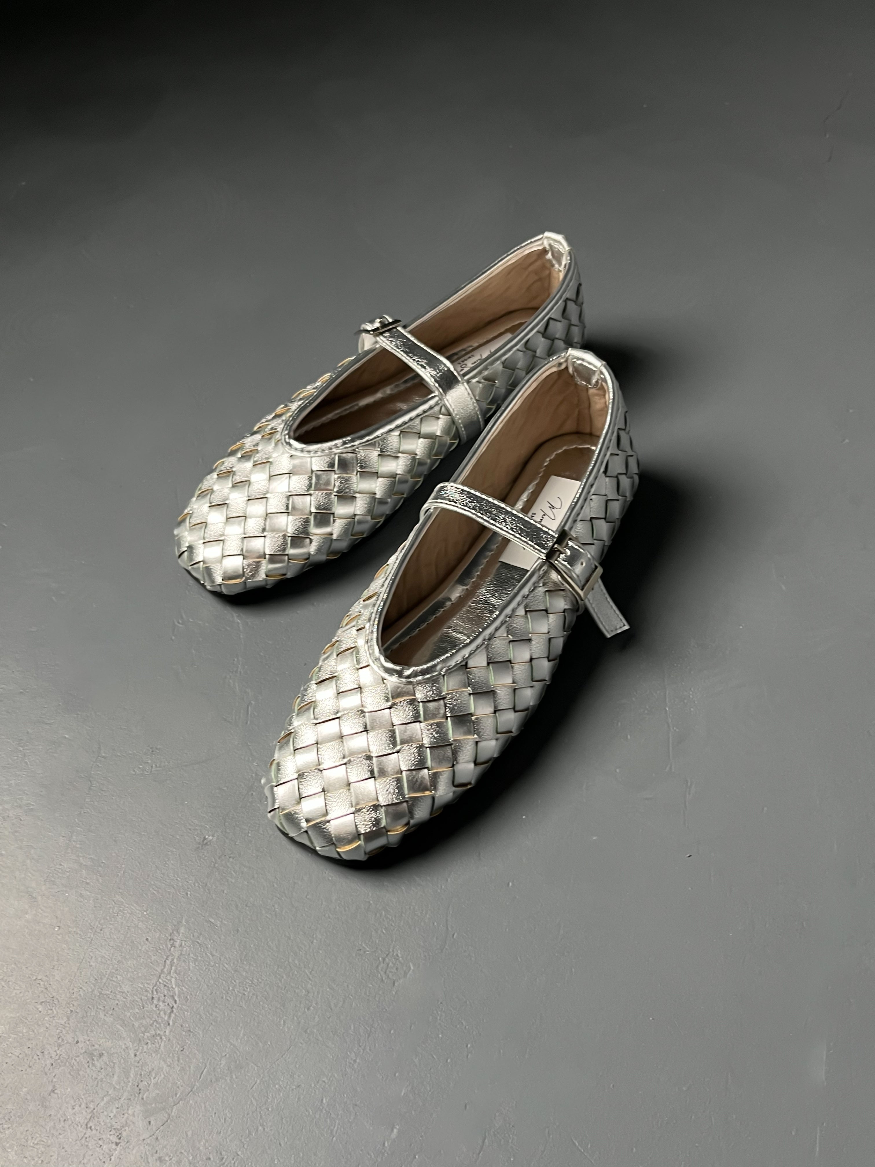 Gümüş Örgü Detaylı Babet