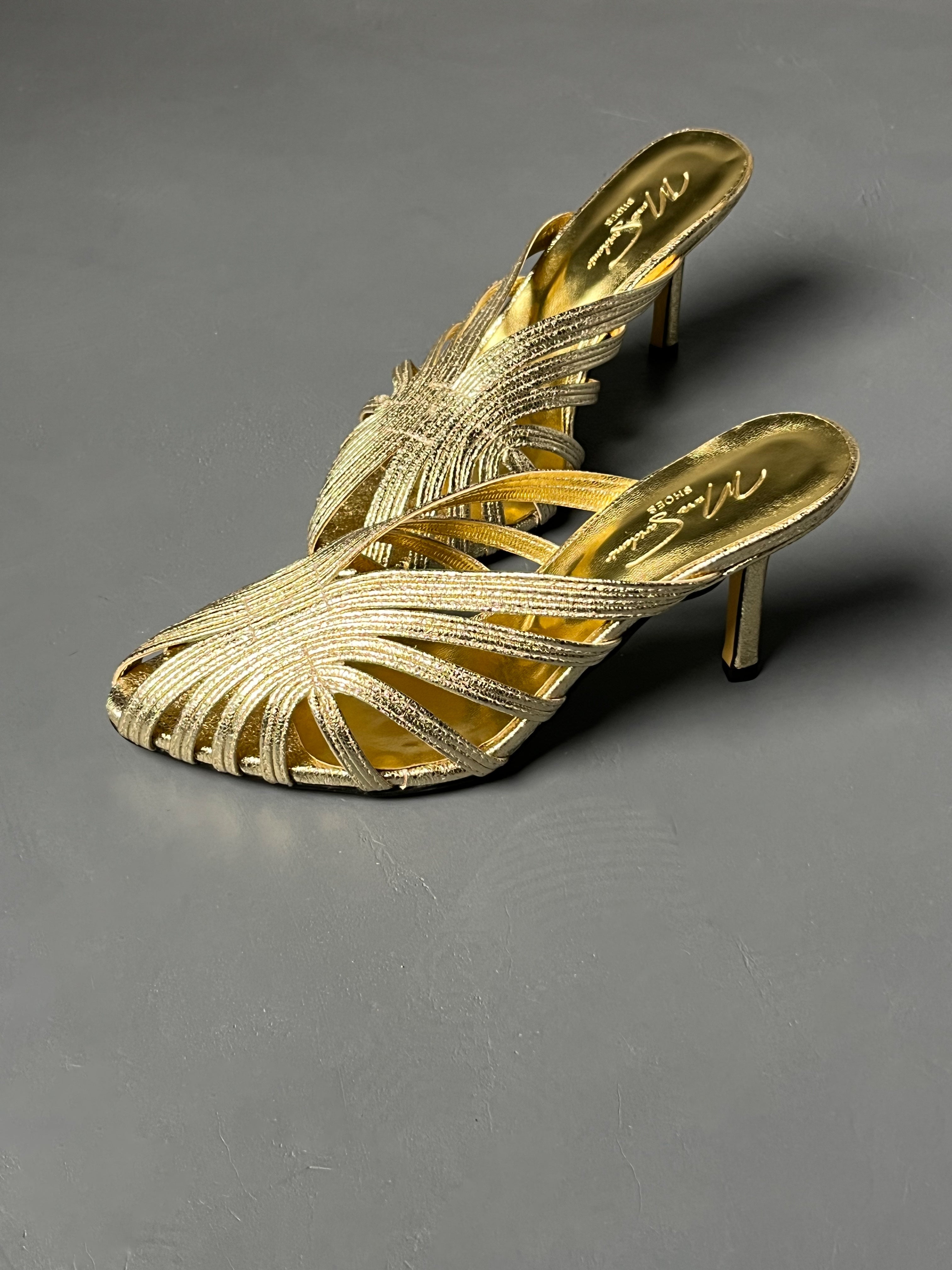 Gold İnce Bantlı Topuklu Terlik (8 cm)