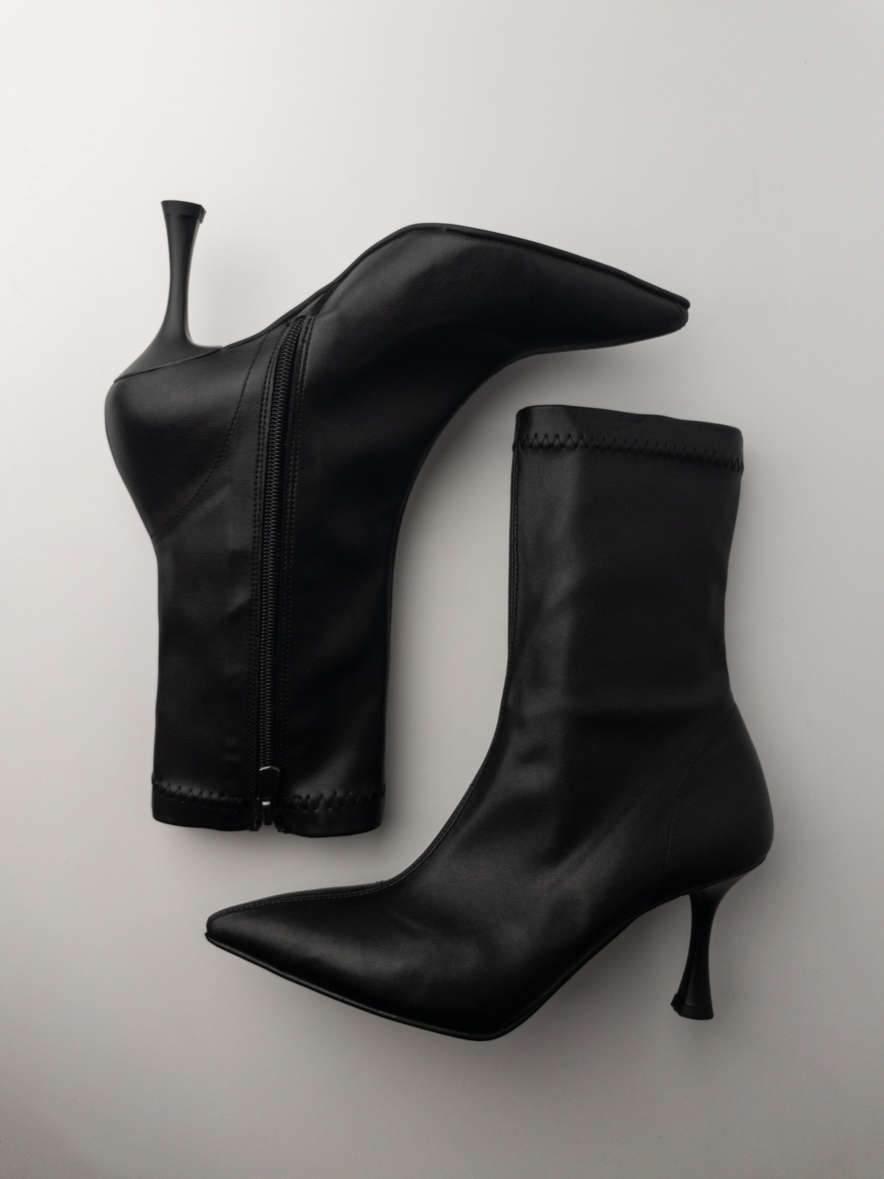 Siyah İnce Topuk Streç Bot – 8 cm Topuk