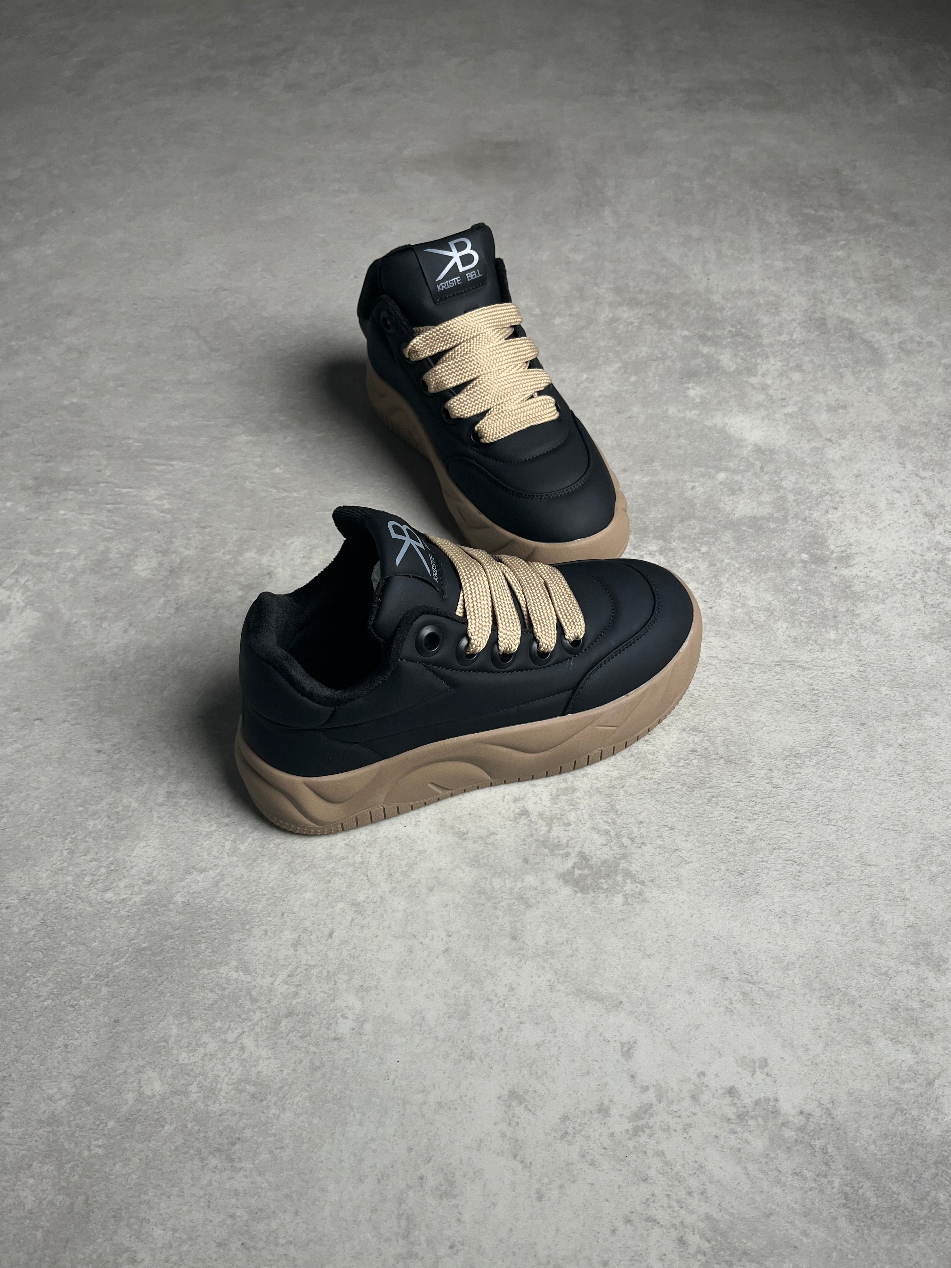 Siyah Kürklü Kalın Taban Sneaker