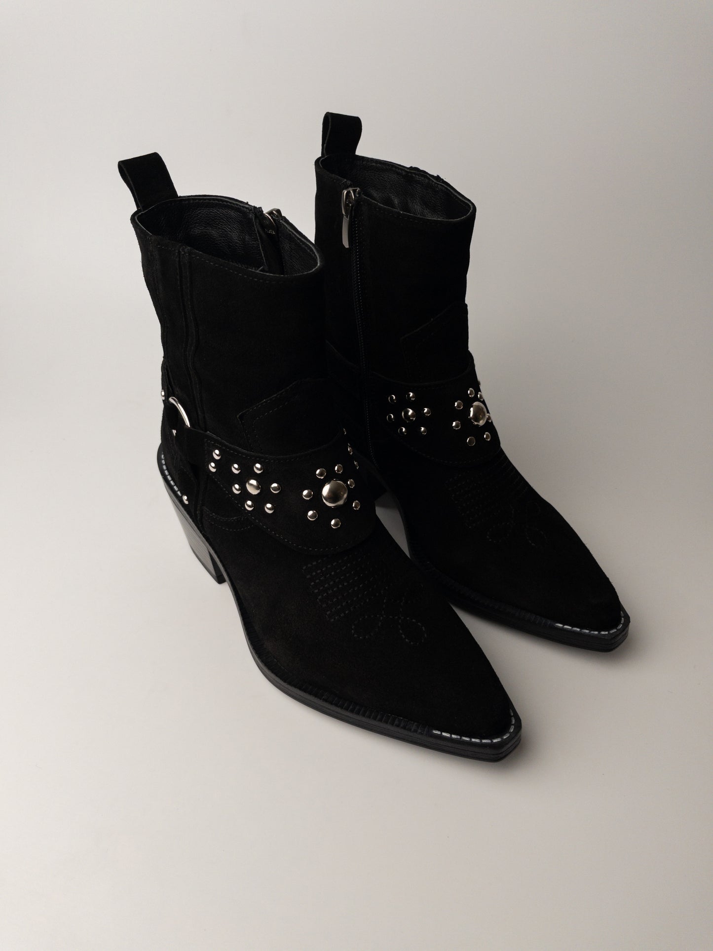 Siyah Hakiki Deri Western Bot – Stud Detaylı