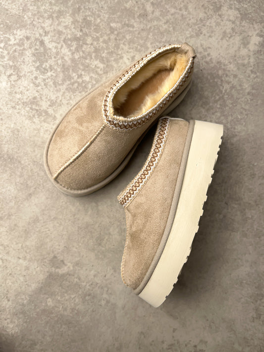 Bej Kürklü Mini Bot