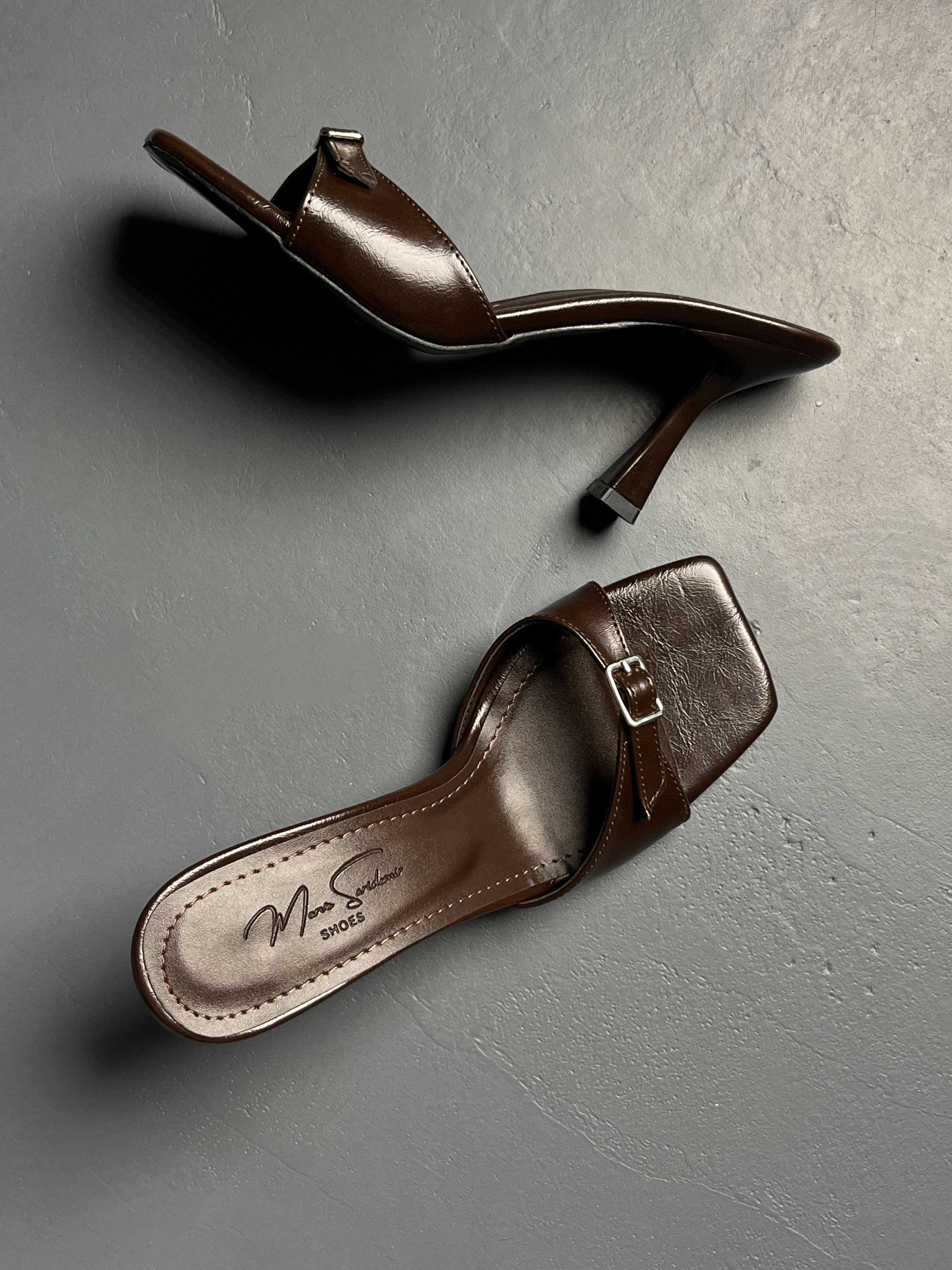 Acı Kahve Toka Detaylı Topuklu Terlik