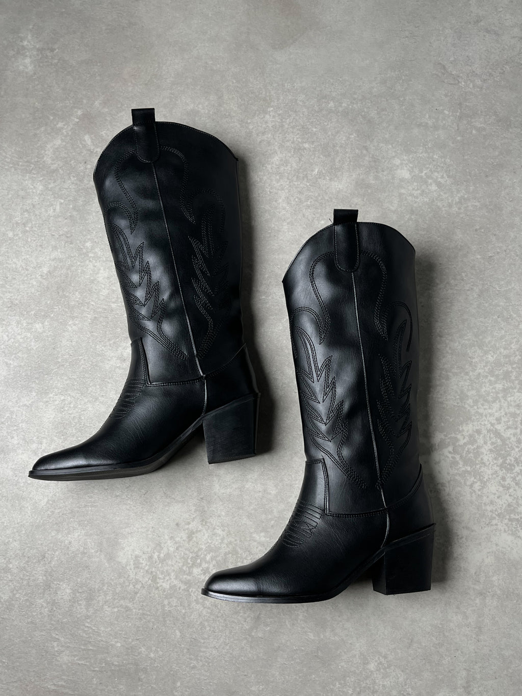 Siyah Western Topuklu Deri Çizme