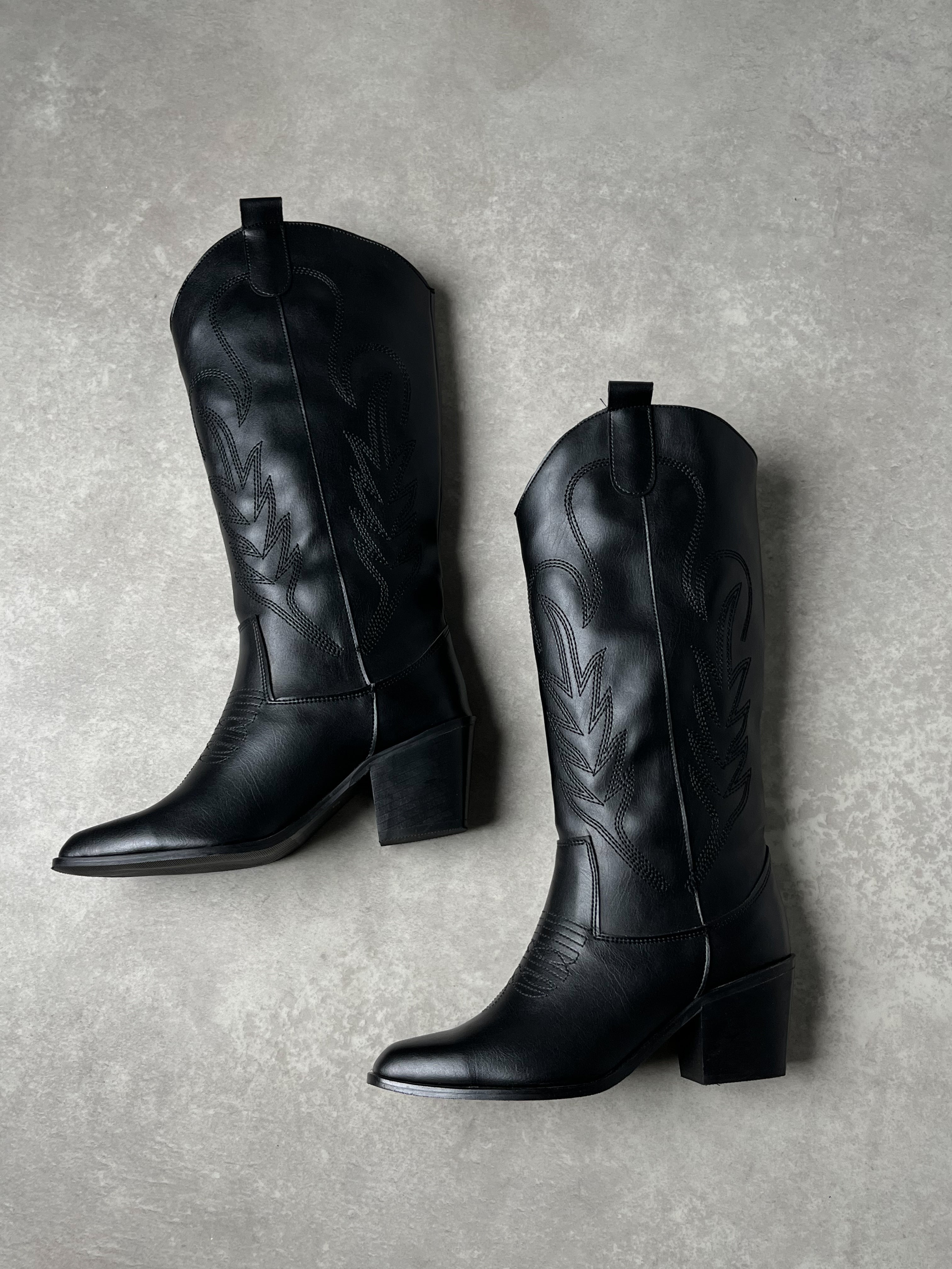 Siyah Western Topuklu Deri Çizme