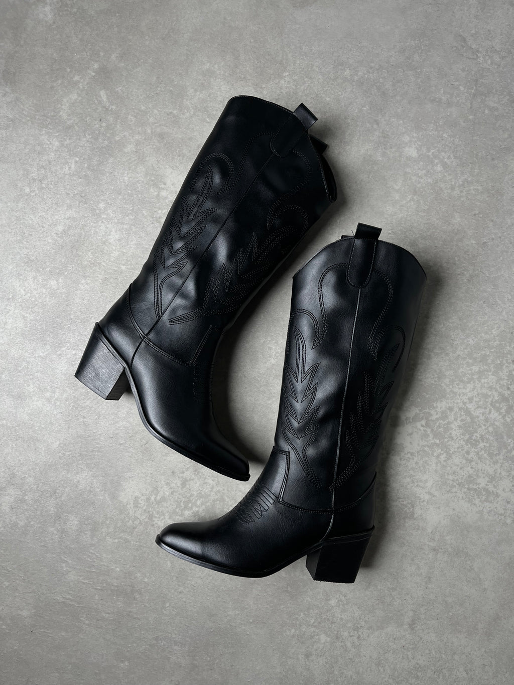 Siyah Western Topuklu Deri Çizme
