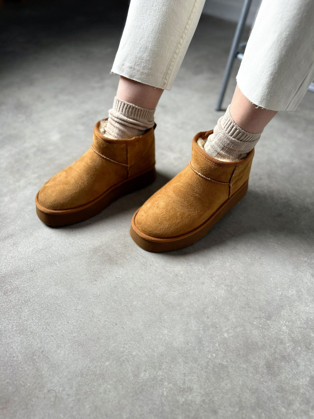 Taba Süet Kürklü Kısa Bot