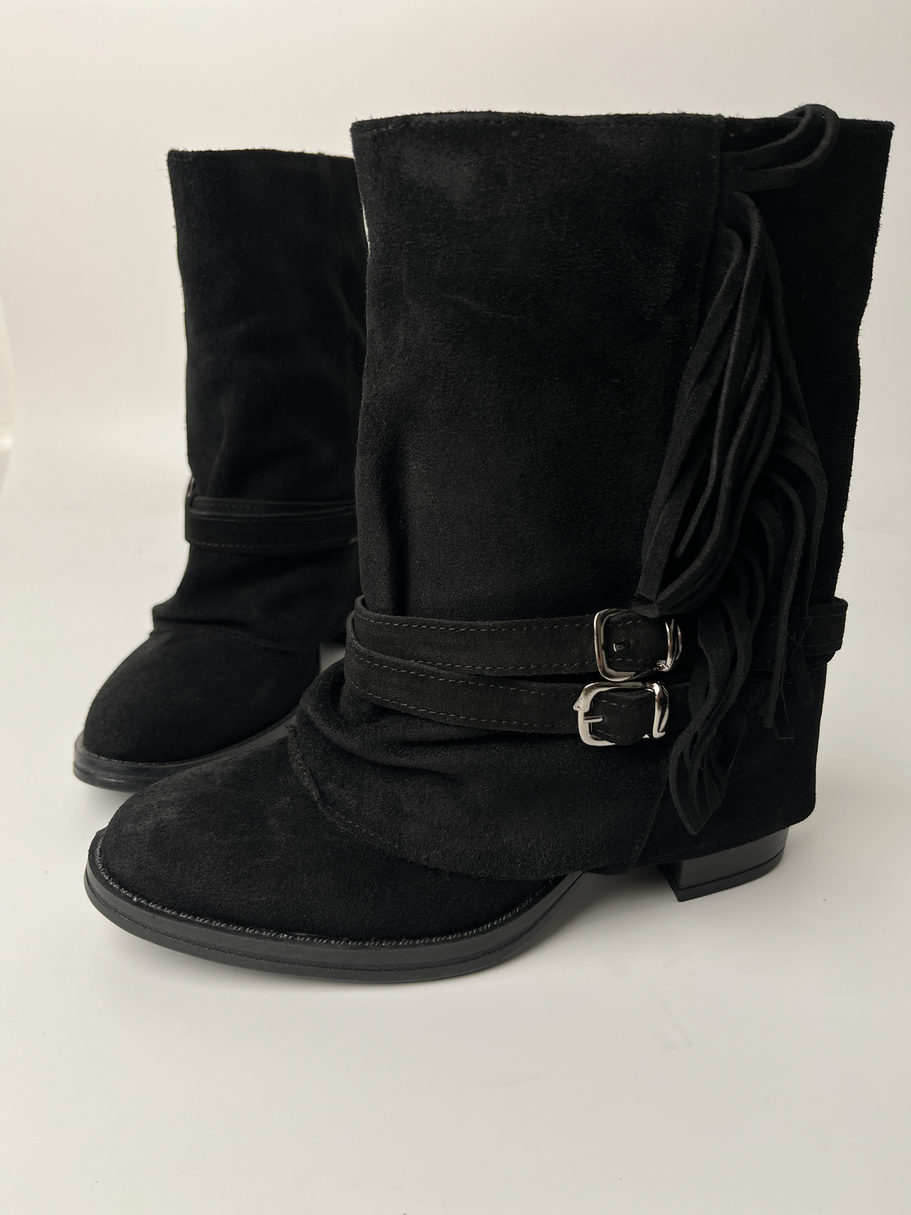 Siyah Süet Tokalı Hakiki Deri Mini Bot – 7 cm Topuk