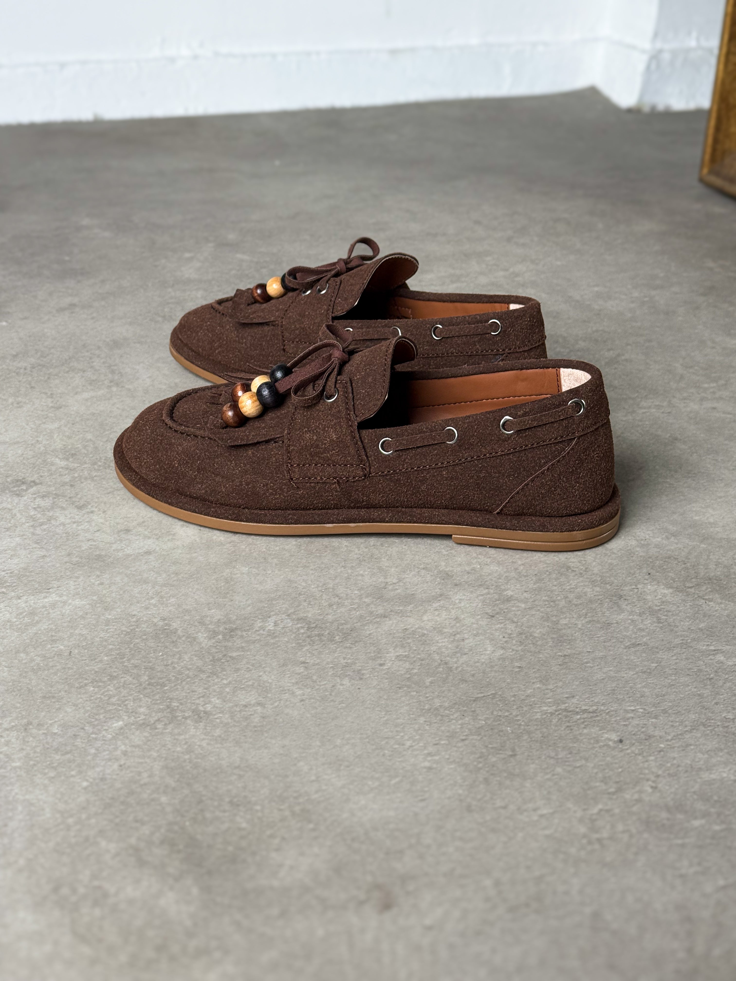 Kahverengi püskül & boncuk detaylı loafer ayakkabı