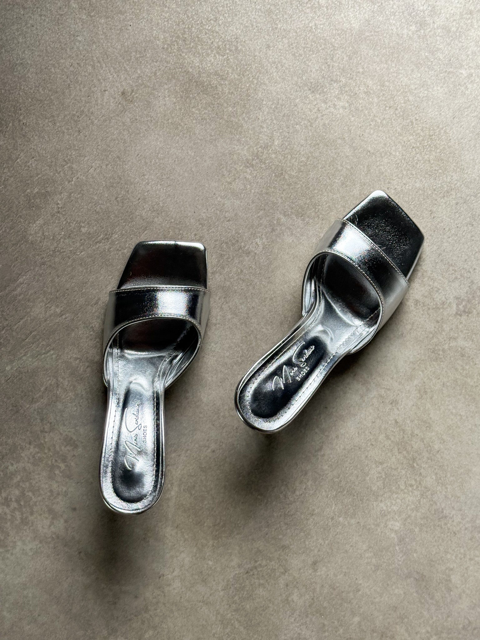 Gümüş Metalik Terlik – 8 cm Topuklu