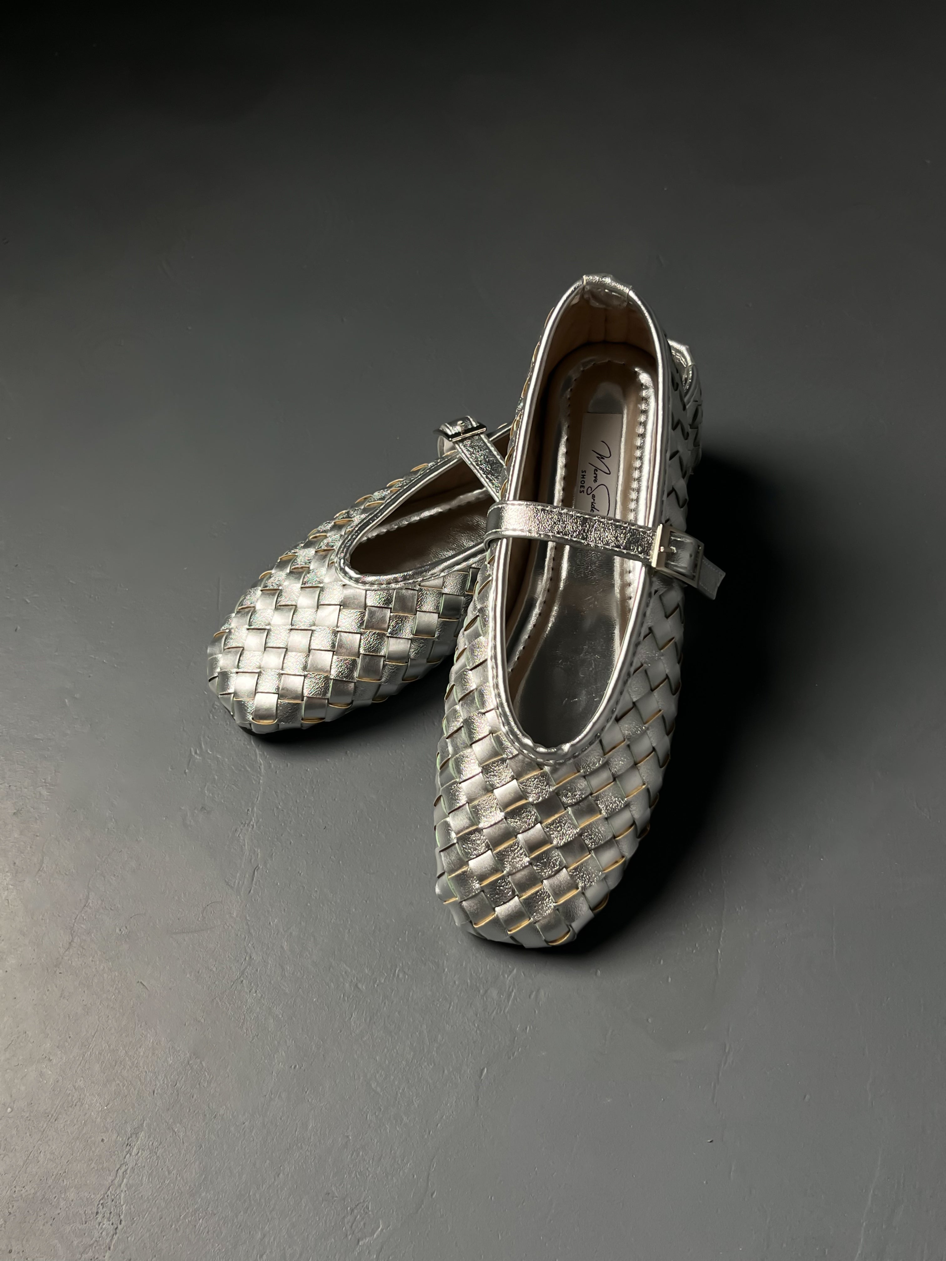 Gümüş Örgü Detaylı Babet