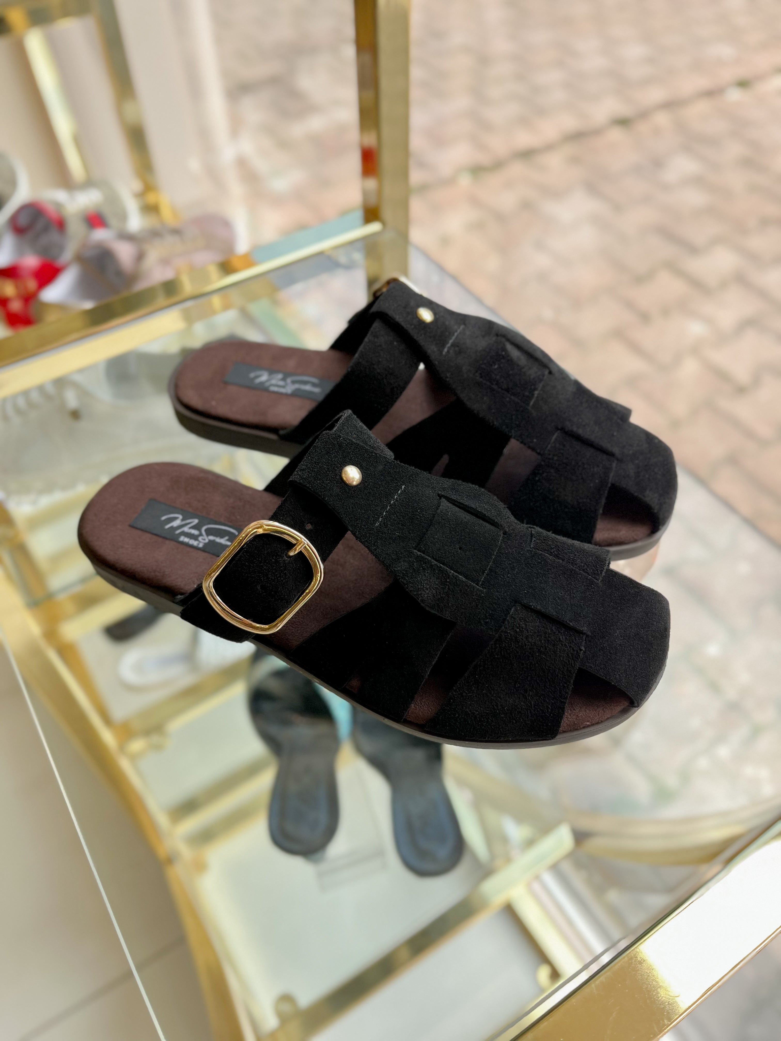 Hakiki Süet Siyah Terlik – Toka Detaylı