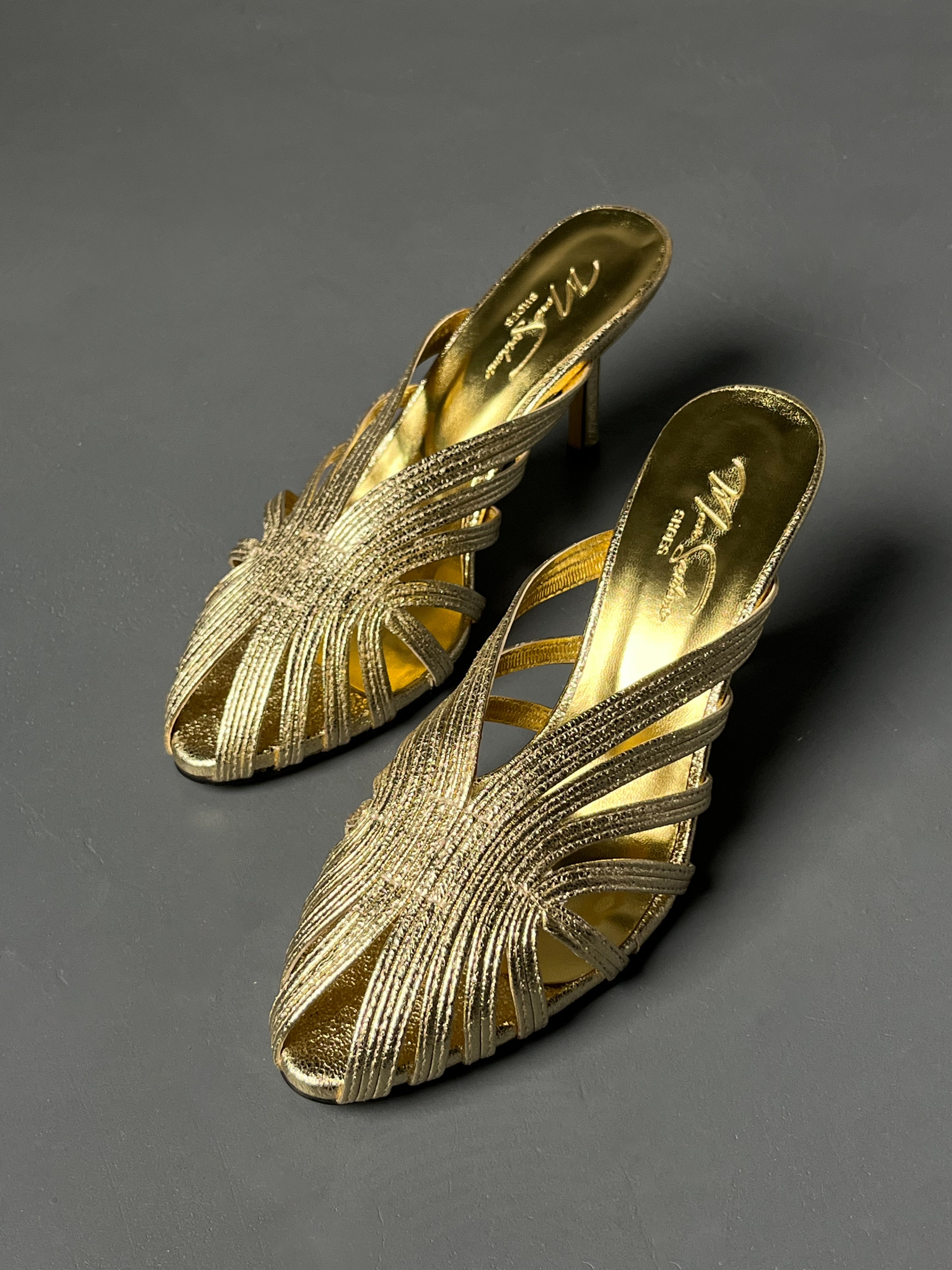 Gold İnce Bantlı Topuklu Terlik (8 cm)