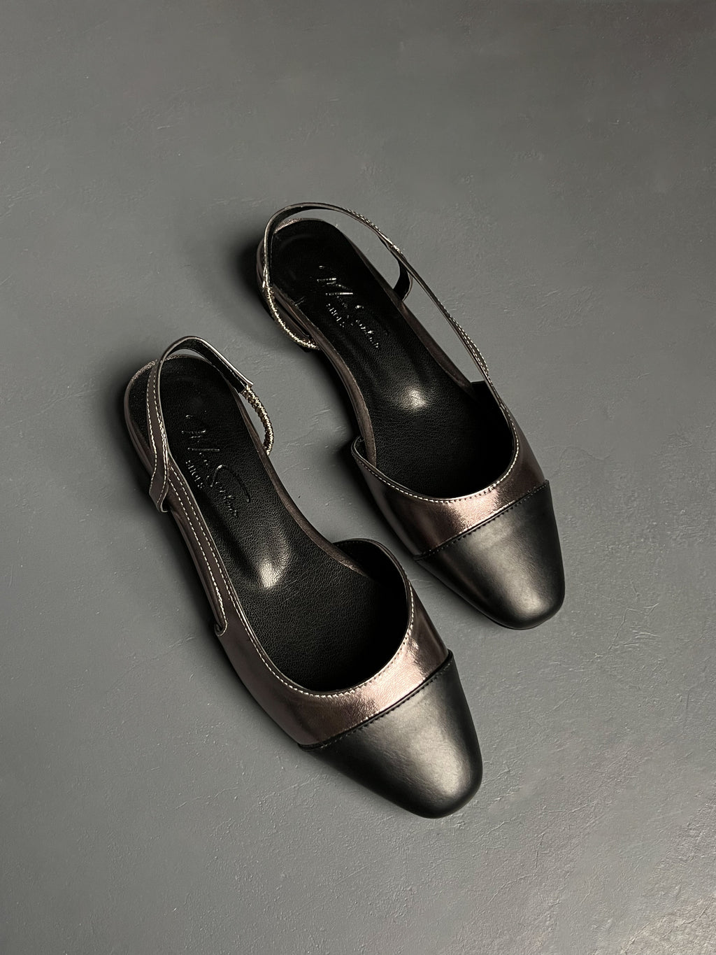 Metalik Füme & Siyah Babet – 2 cm Topuk