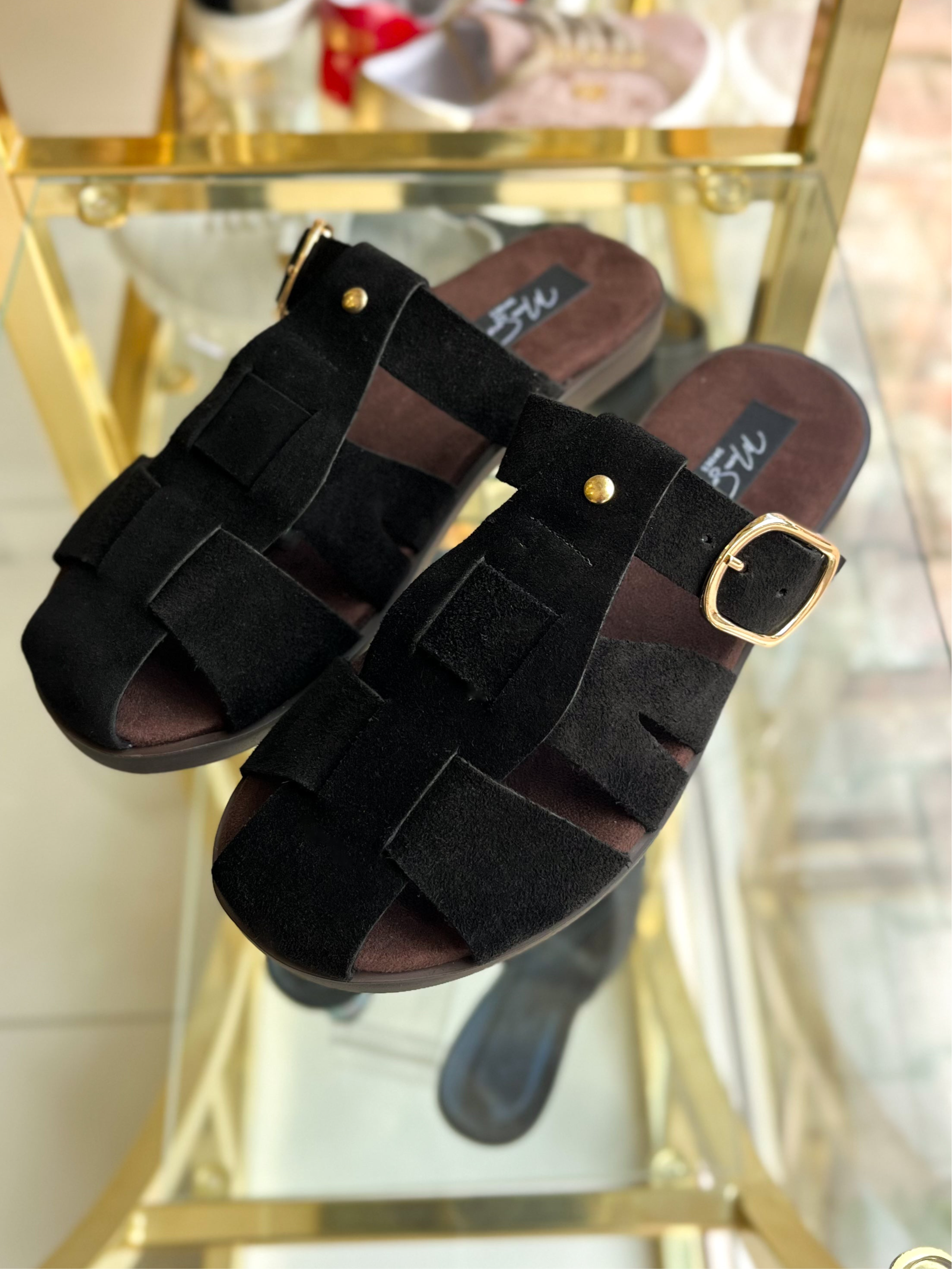 Hakiki Süet Siyah Terlik – Toka Detaylı