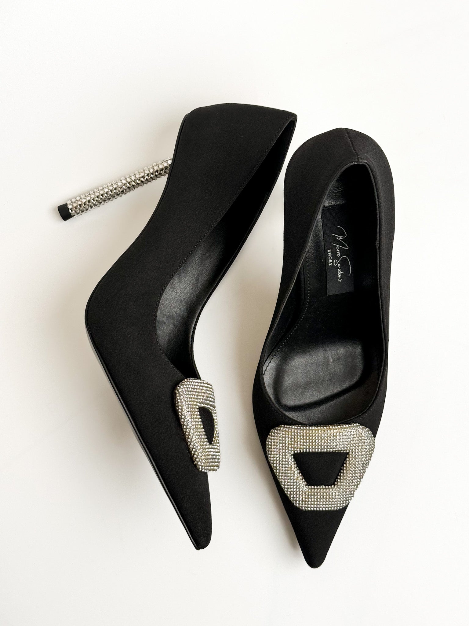 Siyah Taşlı Toka Detaylı Stiletto – Taş Kaplama Topuk