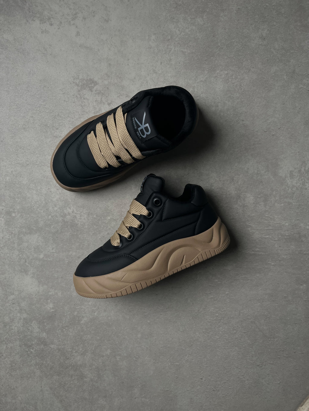 Siyah Kürklü Kalın Taban Sneaker