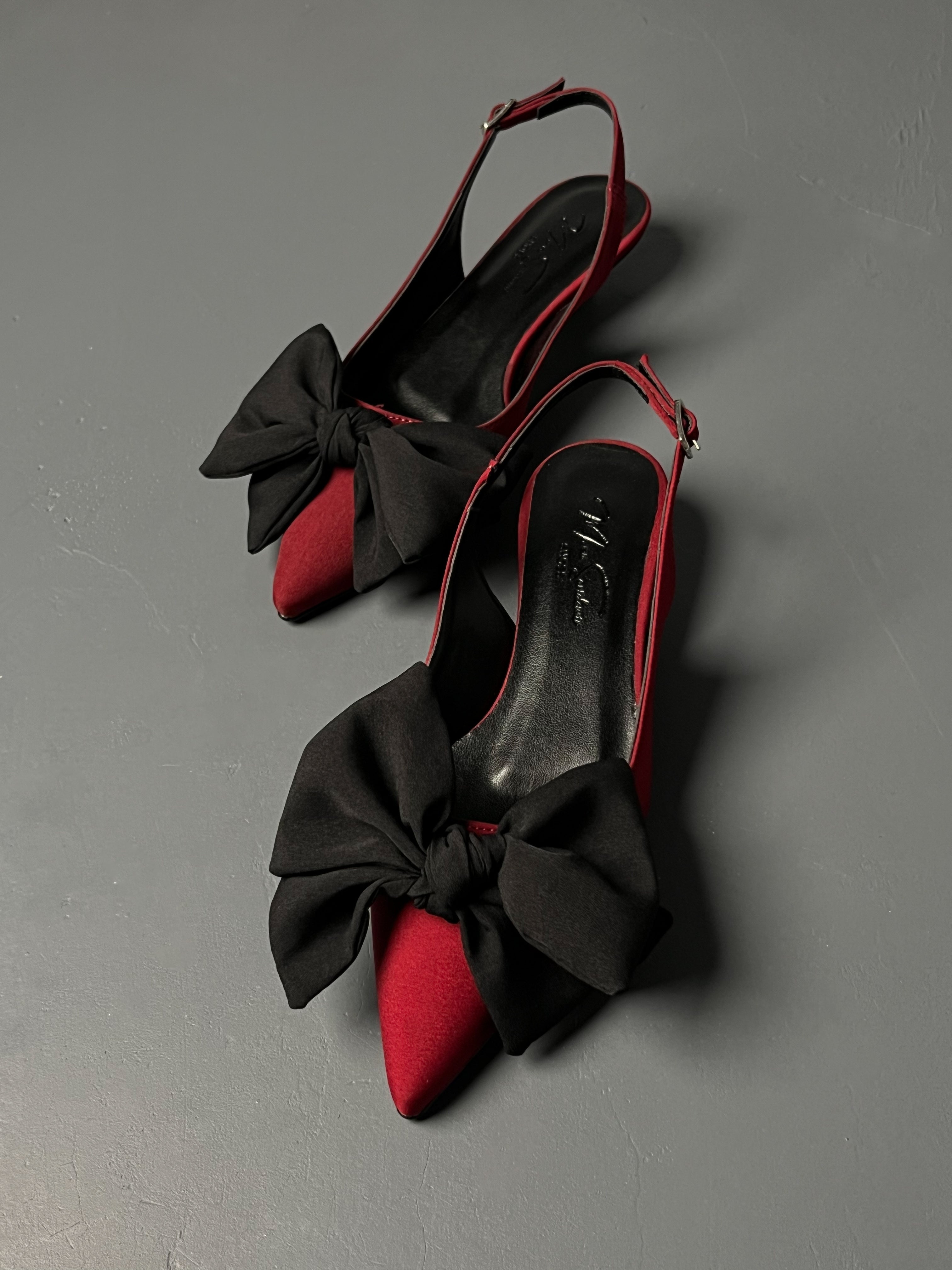 Bordo Saten Fiyonk Detaylı Kısa Topuklu Ayakkabı