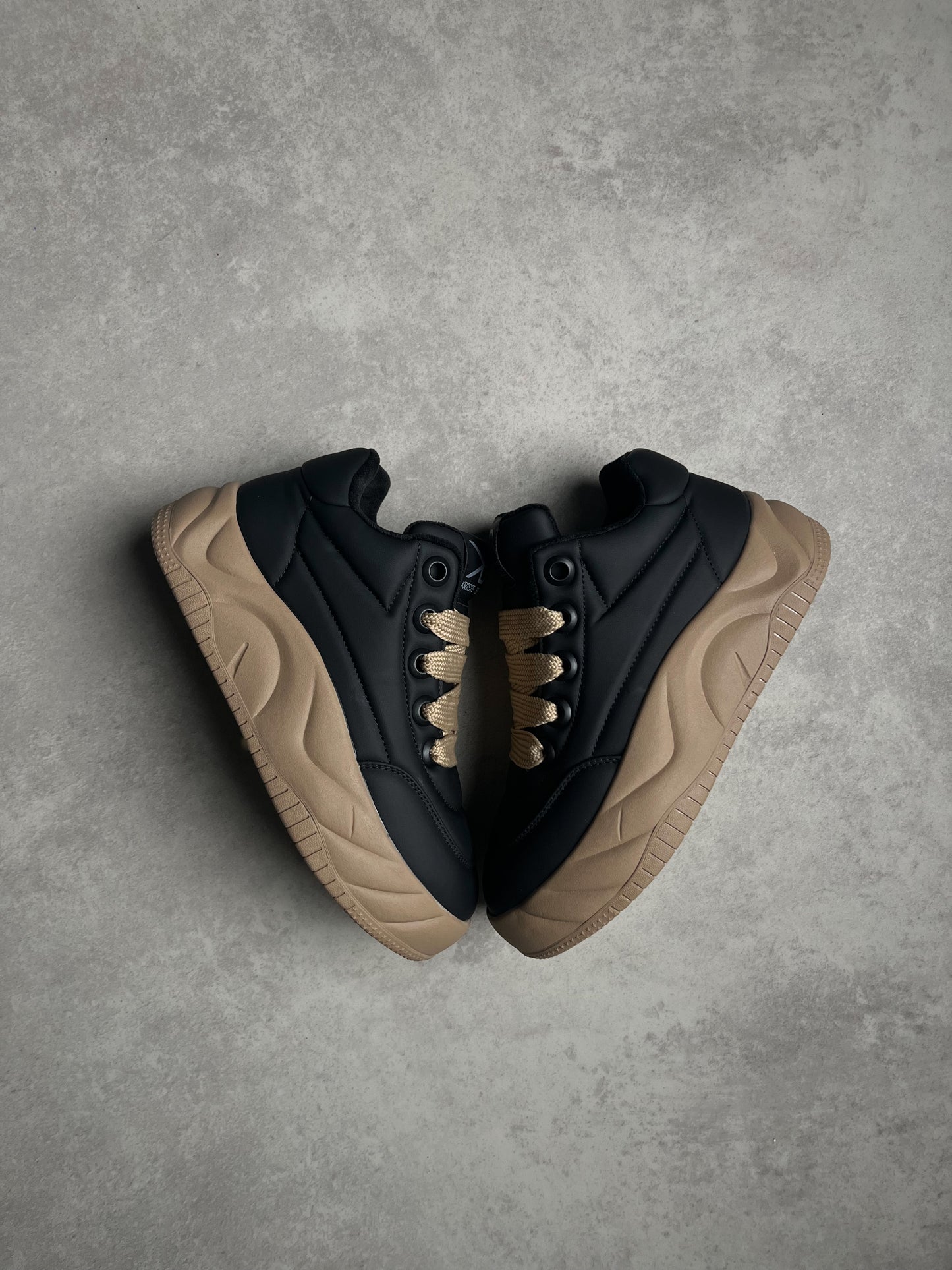 Siyah Kürklü Kalın Taban Sneaker