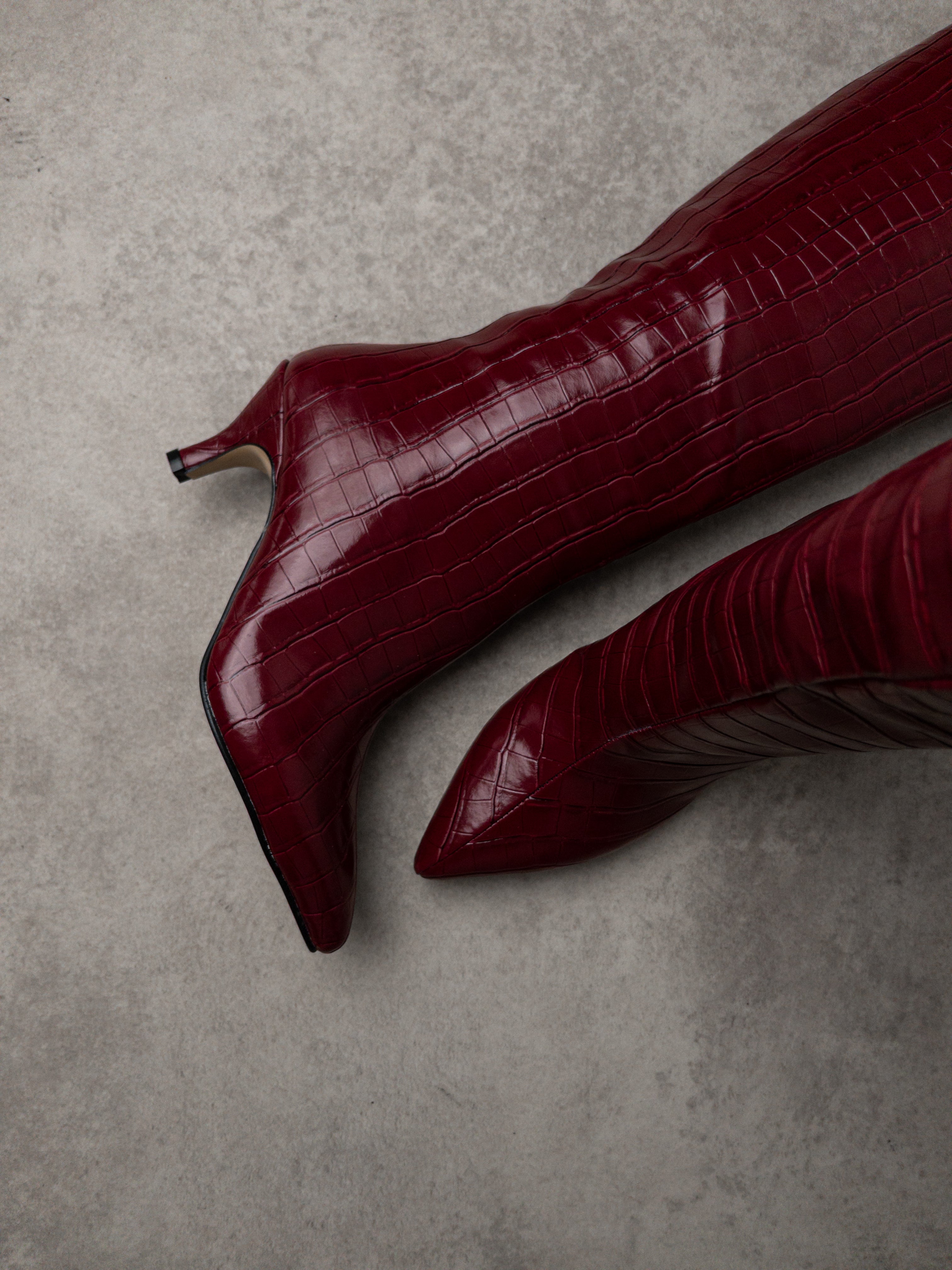 Bordo Krokodil Desenli Çizme