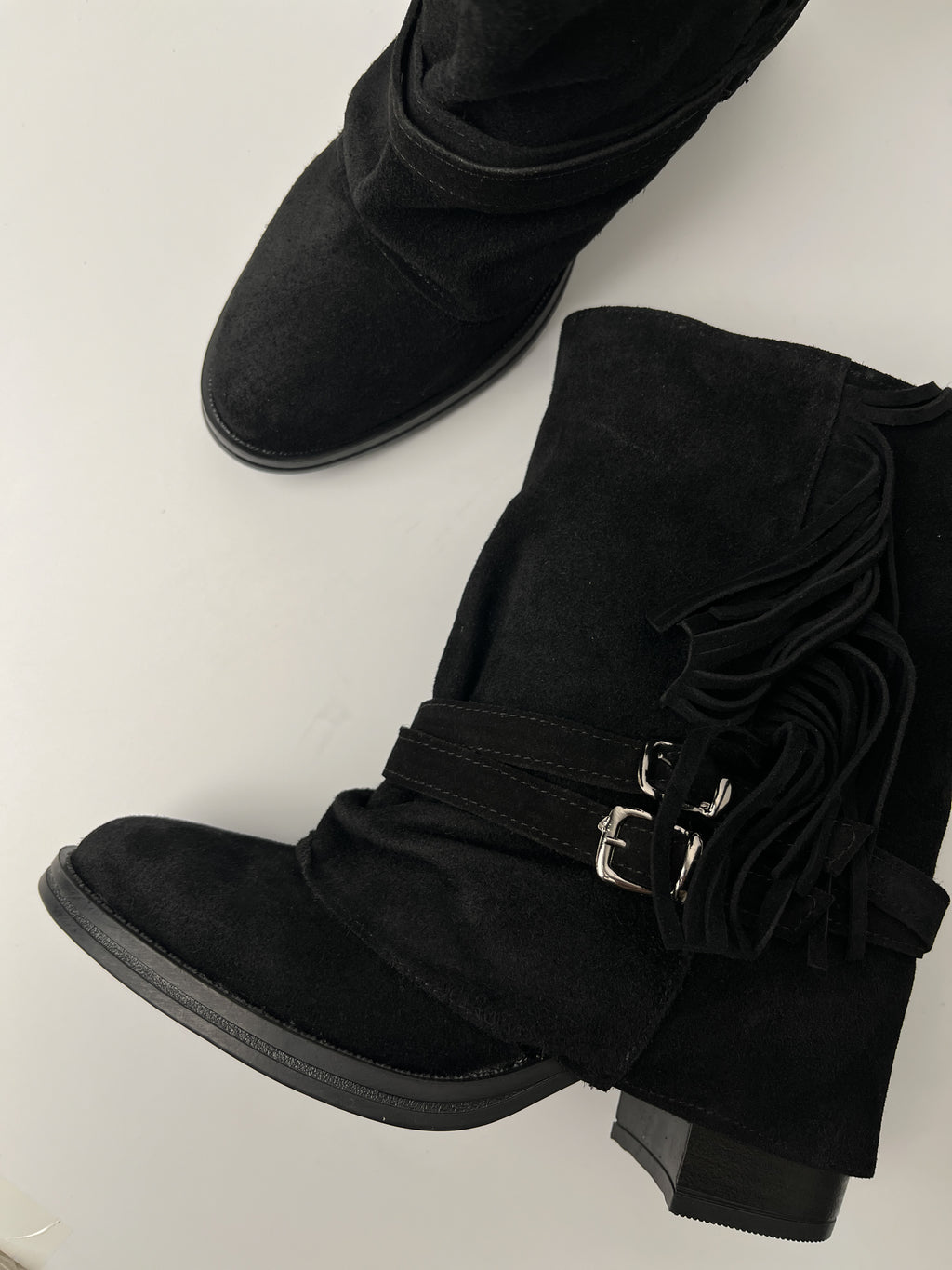 Siyah Süet Tokalı Hakiki Deri Mini Bot – 7 cm Topuk