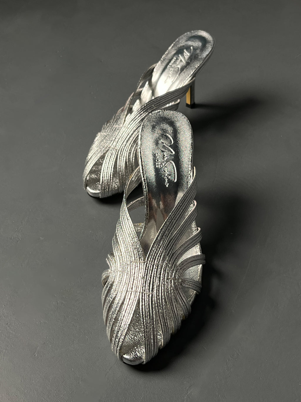 Gümüş İnce Bantlı Topuklu Terlik (8 cm)