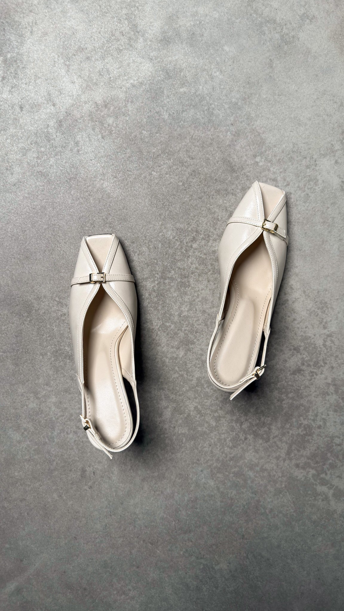 Açık Krem Tokalı Slingback Kare Burun Ayakkabı