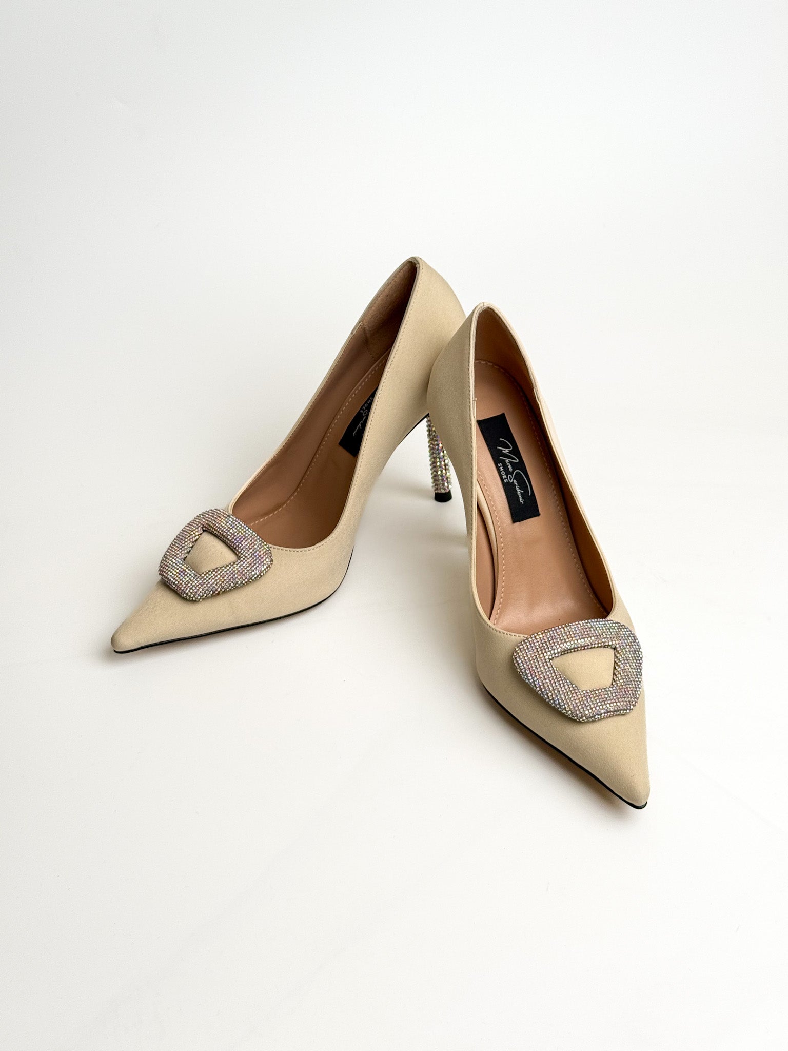Bej Taş Tokalı Stiletto – Taş Kaplama Topuk