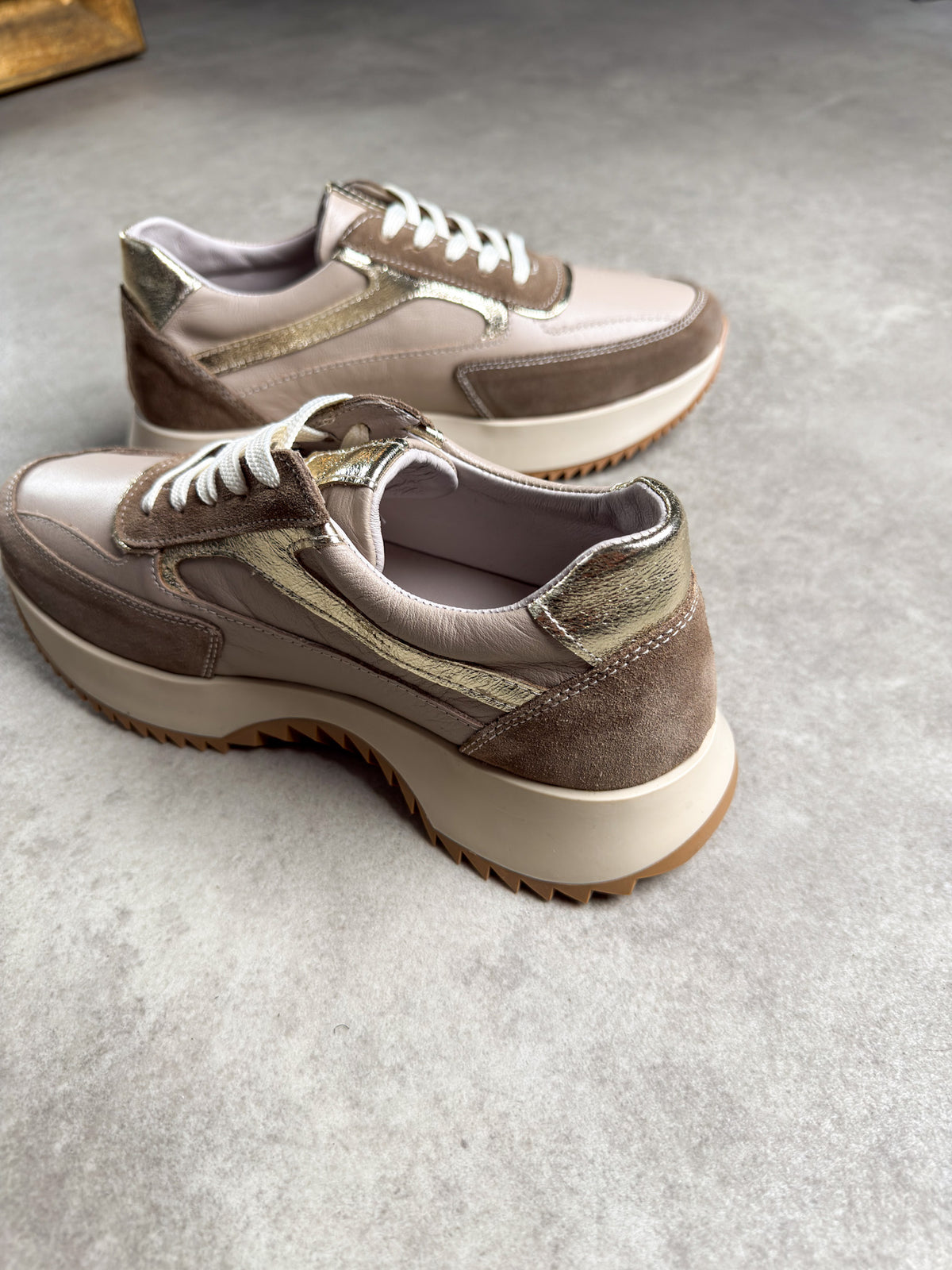 Vizon bej gold detaylı gerçek deri sneaker 5