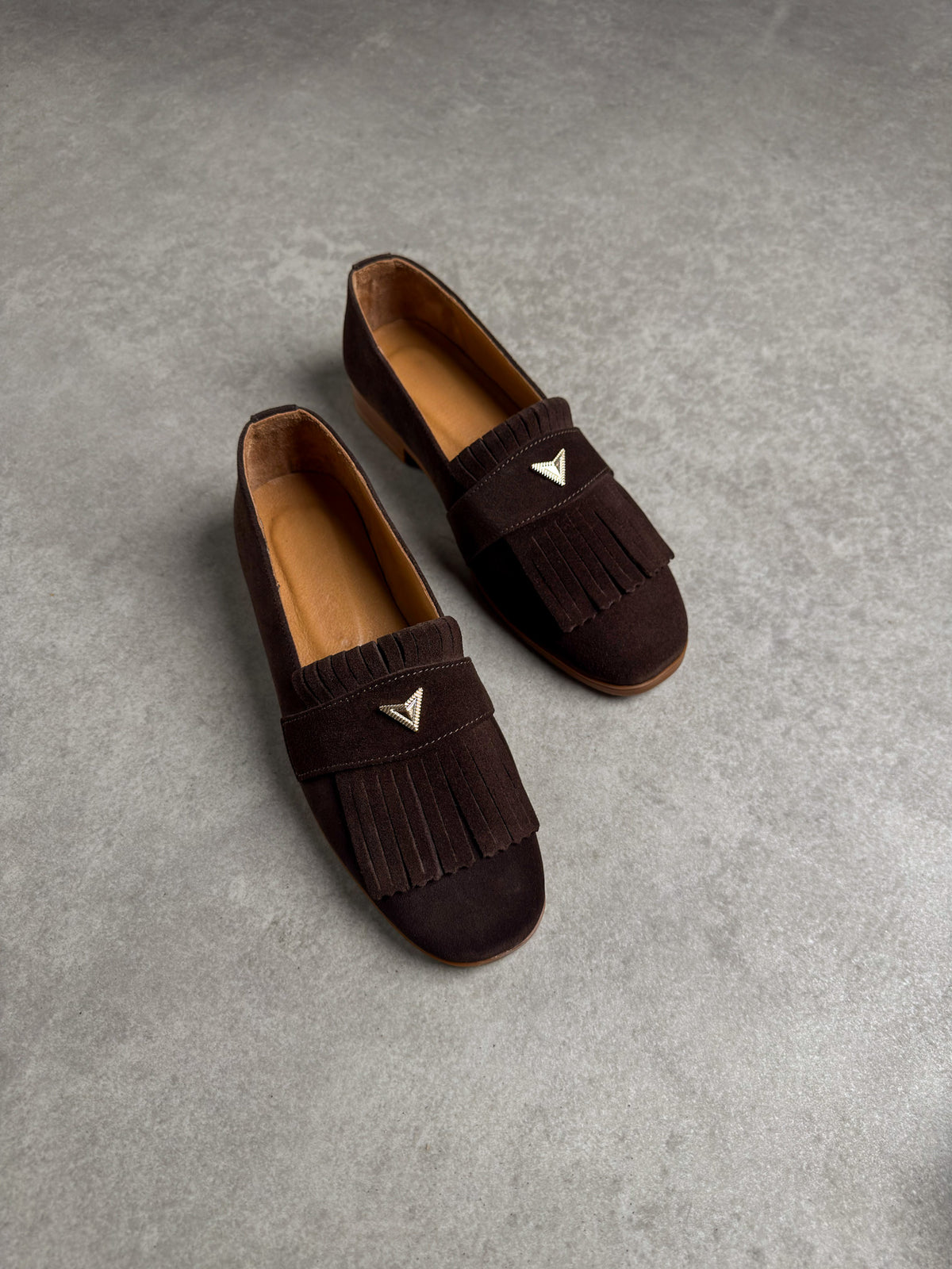 Koyu kahve püsküllü loafer 1