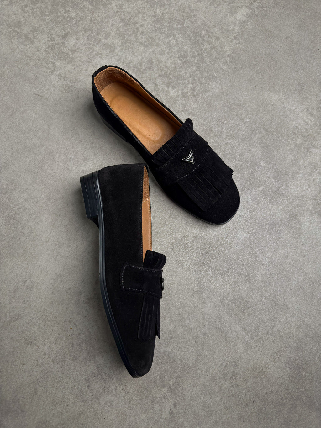 Siyah püskül ve metal detaylı loafer, fotoğraf 2