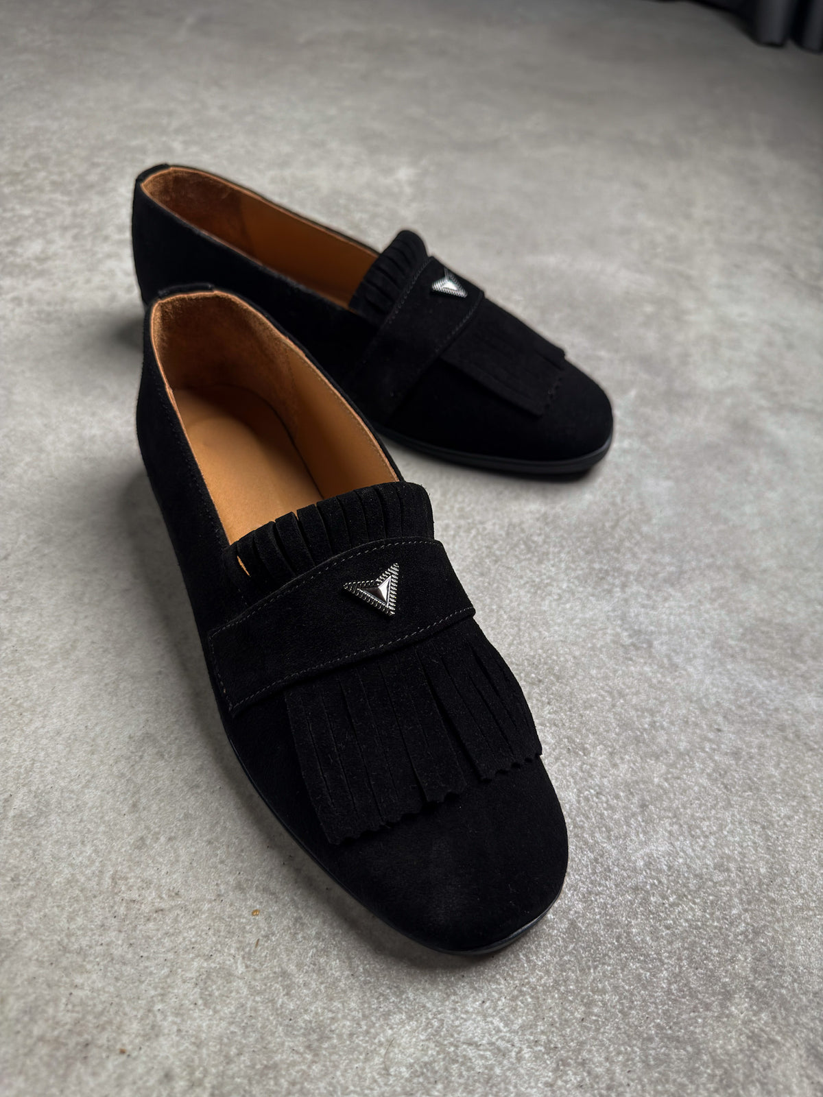 Siyah püskül ve metal detaylı loafer, fotoğraf 4